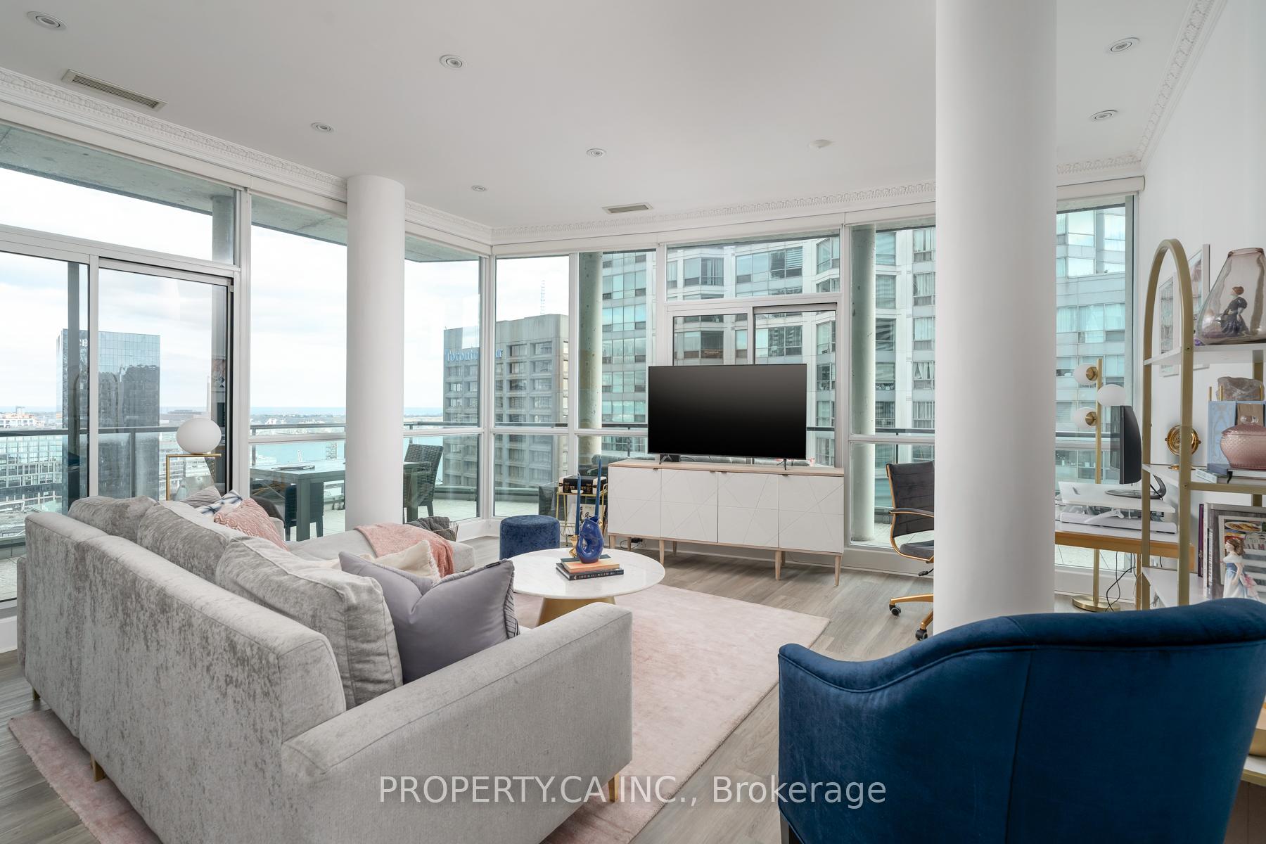 12 Yonge Street 2903