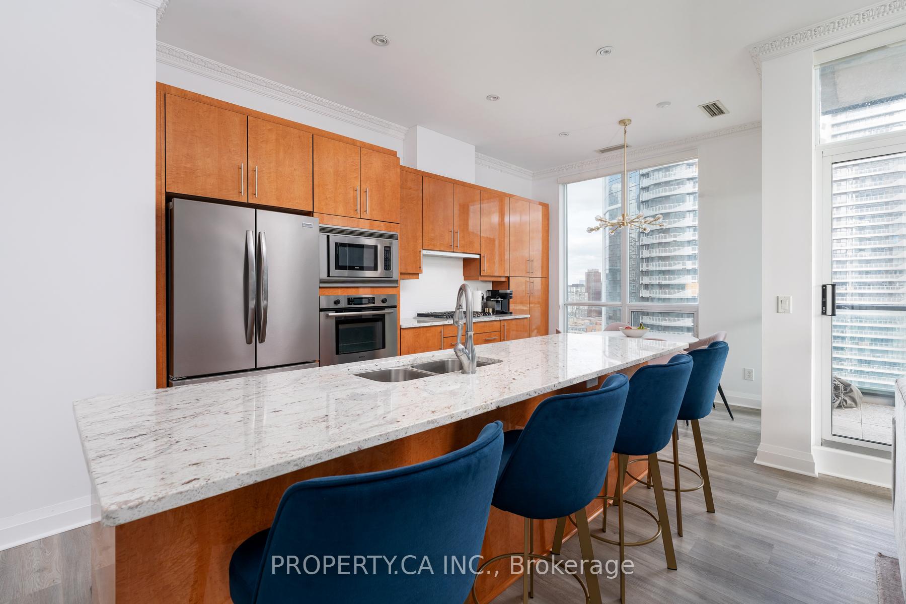 12 Yonge Street 2903