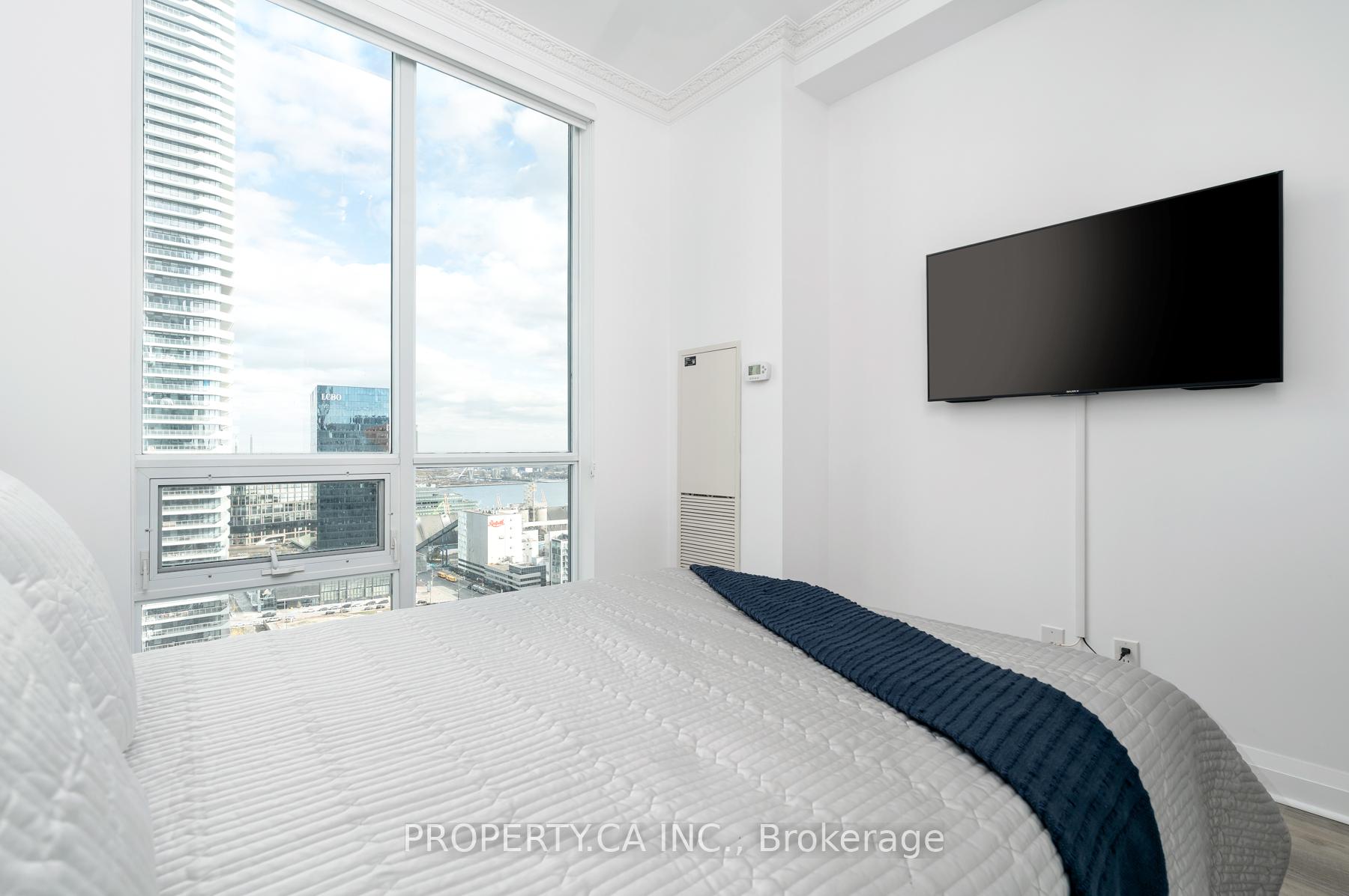 12 Yonge Street 2903