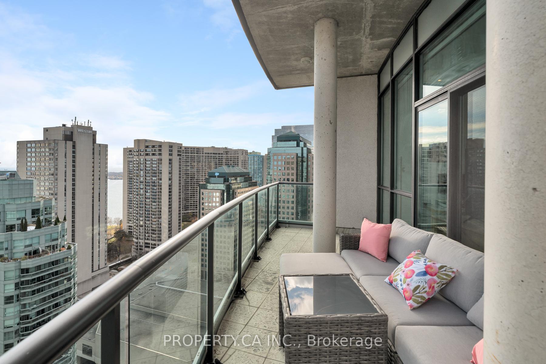 12 Yonge Street 2903