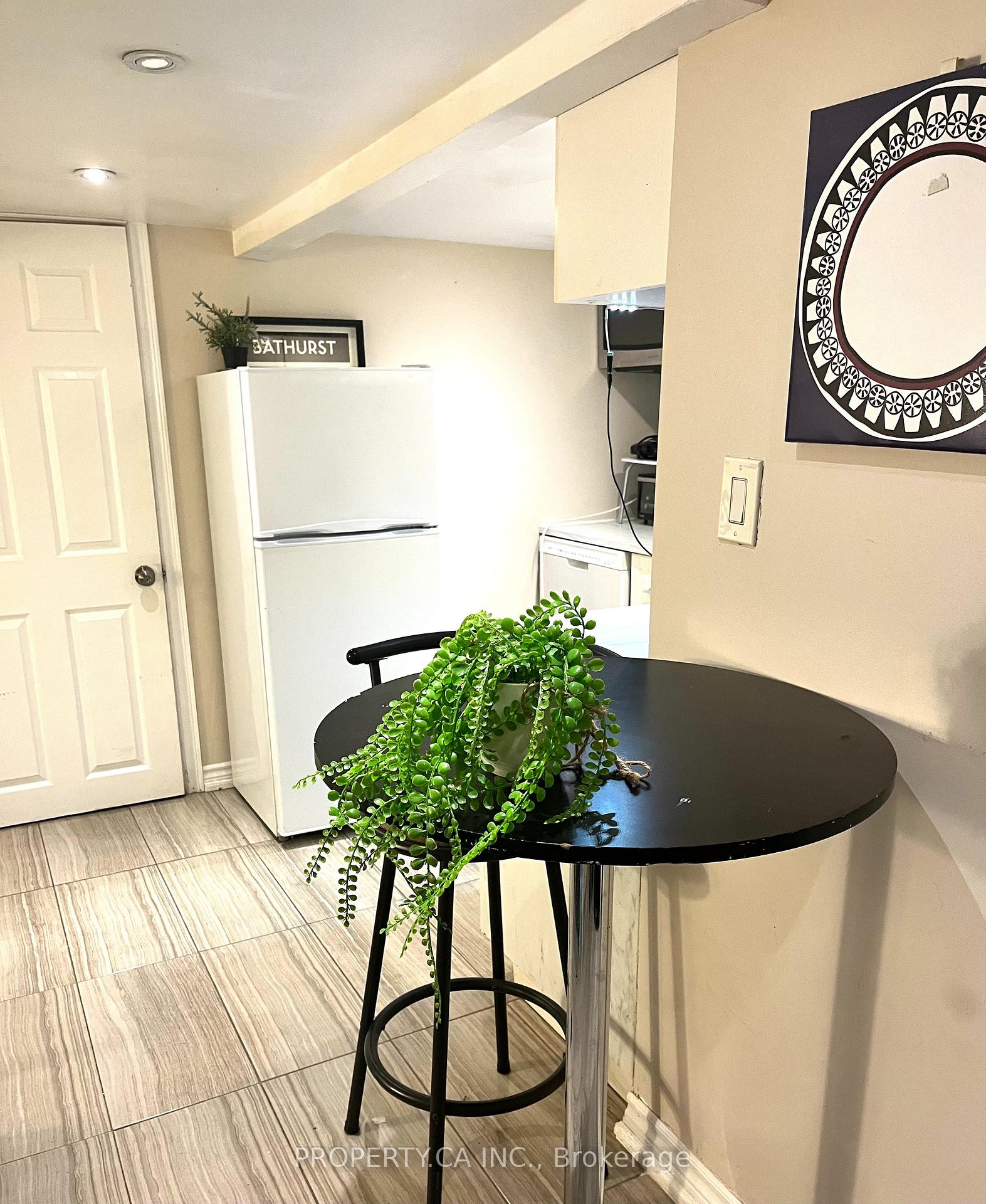 234 Bathurst Street BSMNT