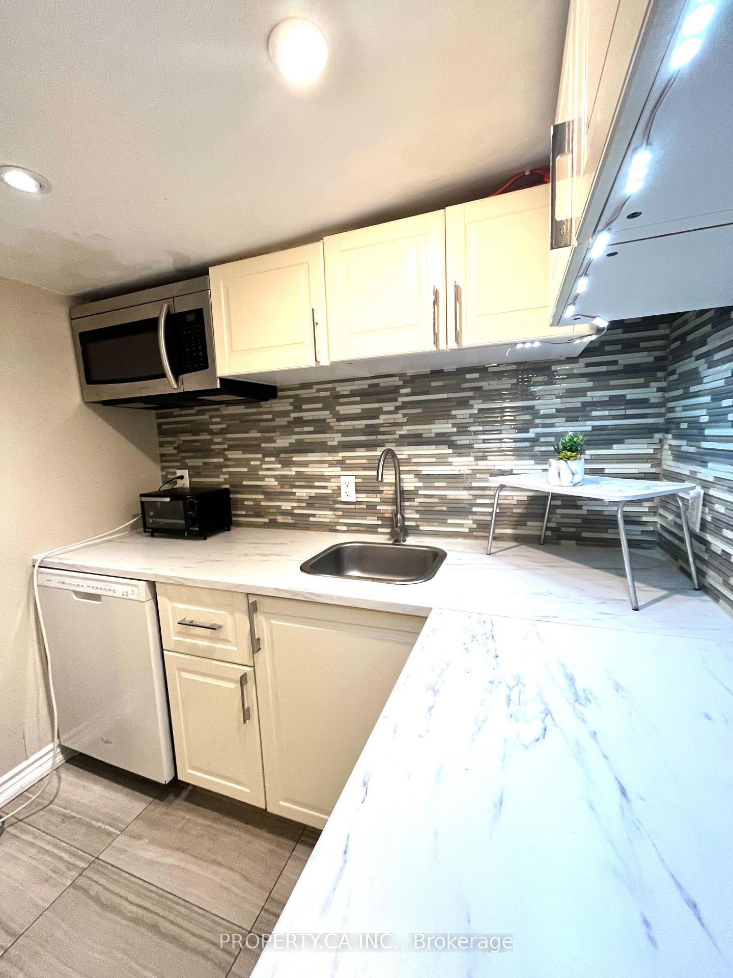 234 Bathurst Street BSMNT