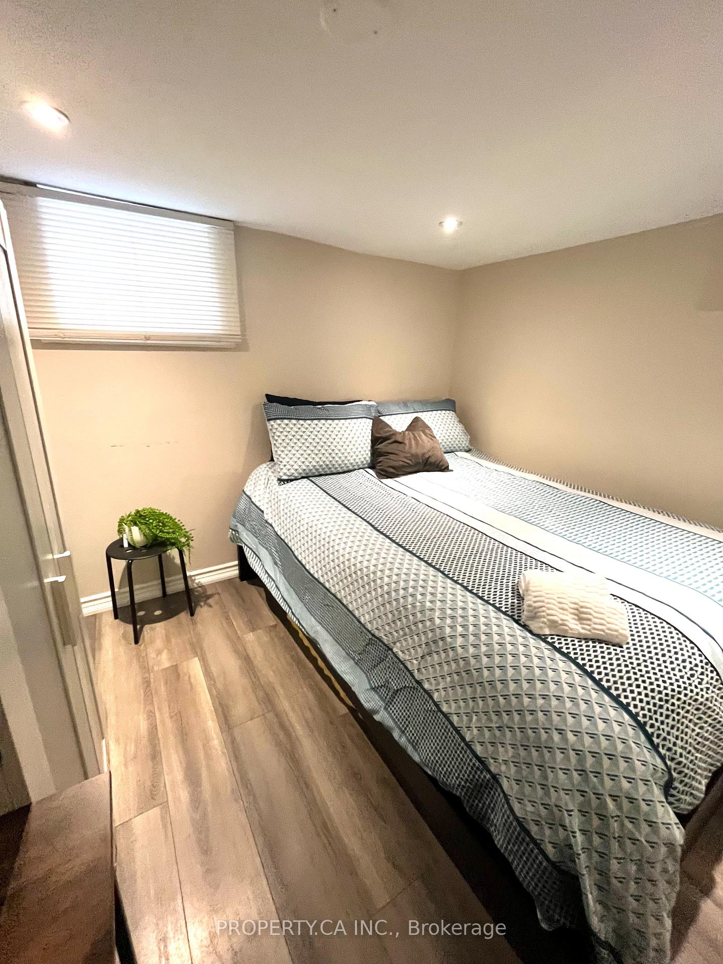 234 Bathurst Street BSMNT