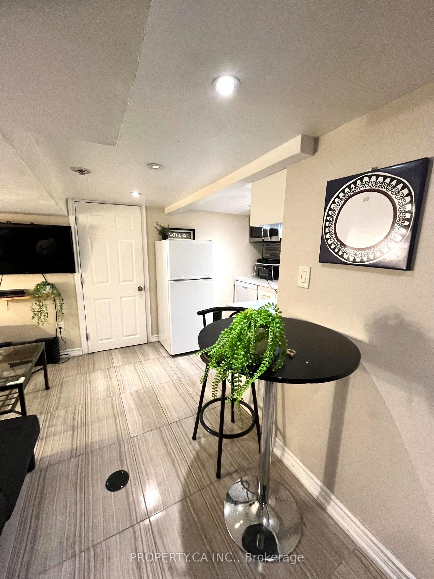 234 Bathurst Street BSMNT