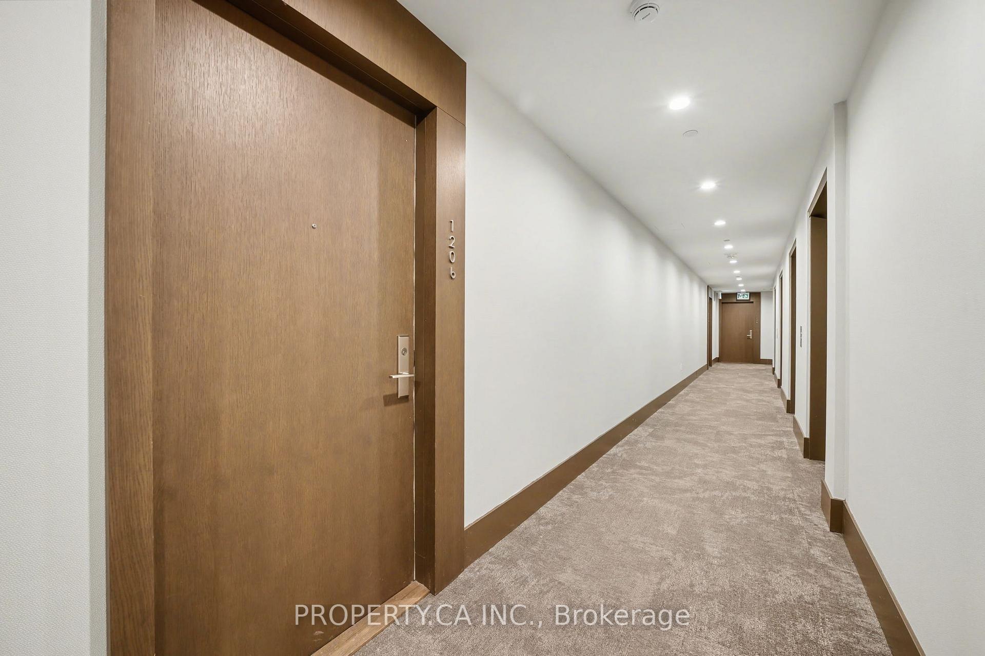 39 Roehampton Avenue 1206