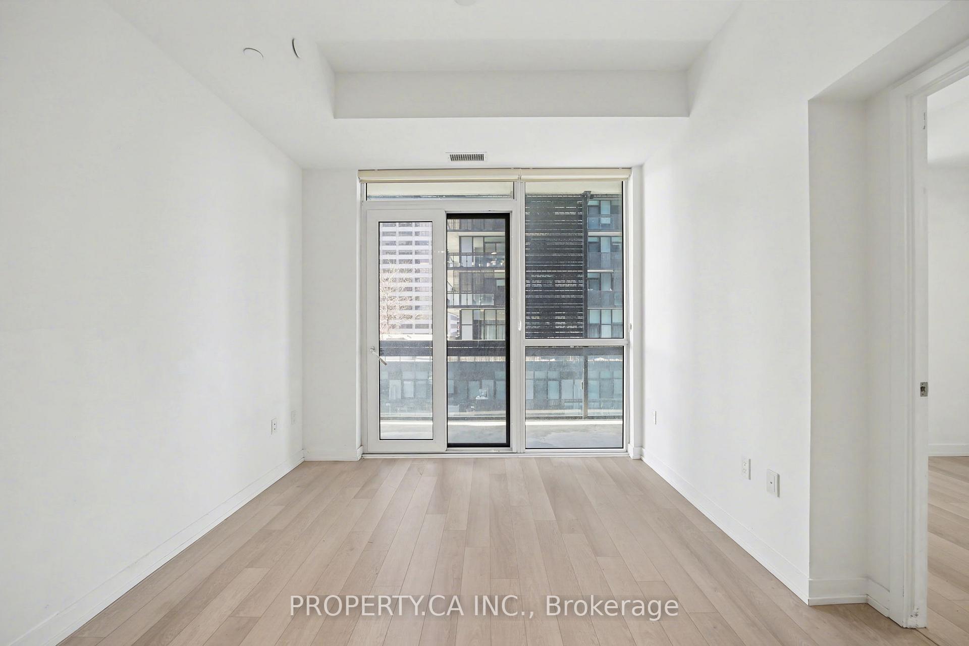 39 Roehampton Avenue 1206