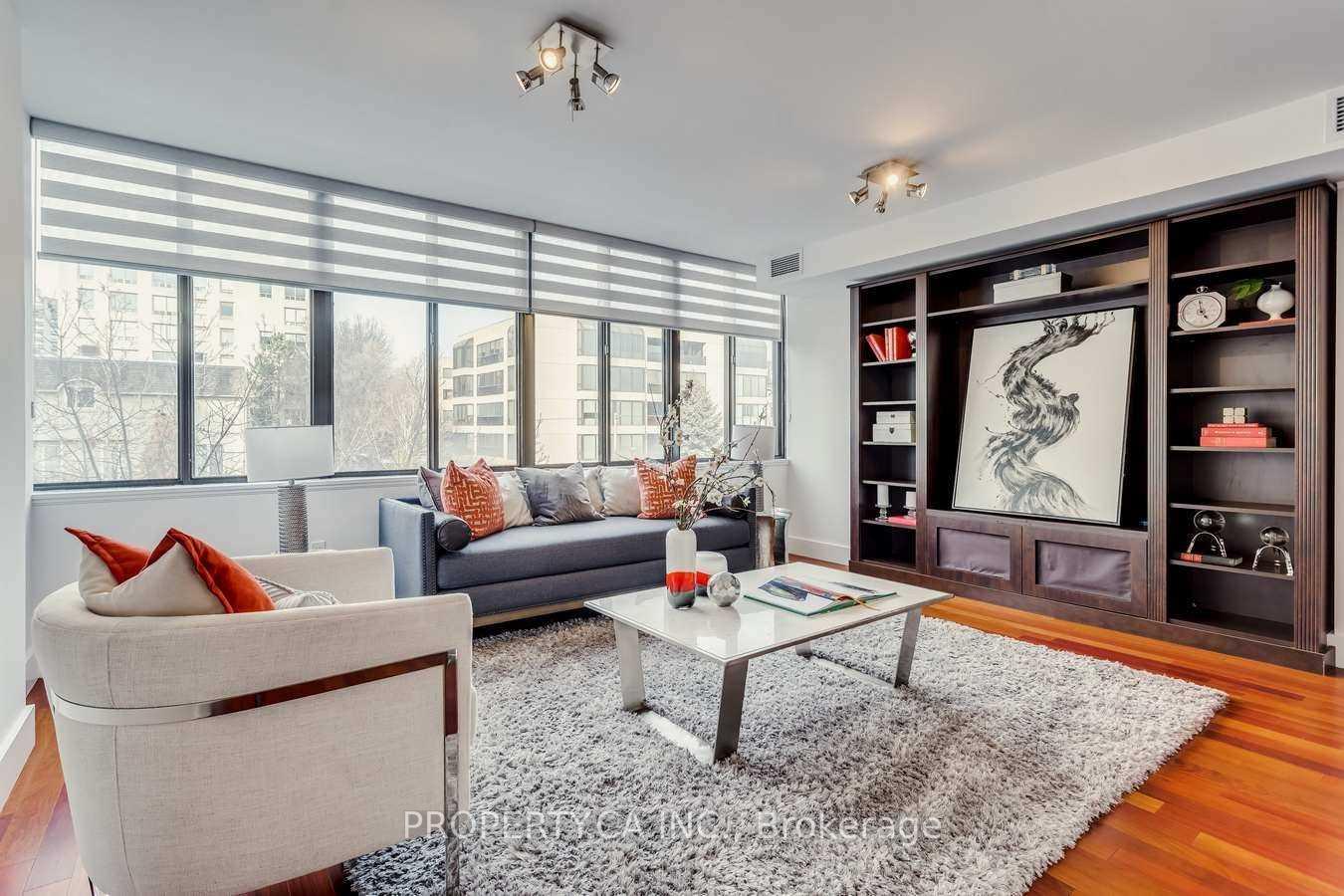 349 St Clair Avenue W 403