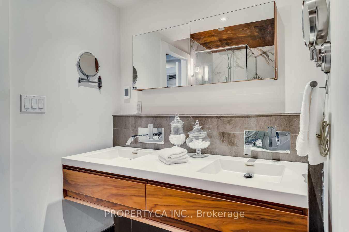 349 St Clair Avenue W 403