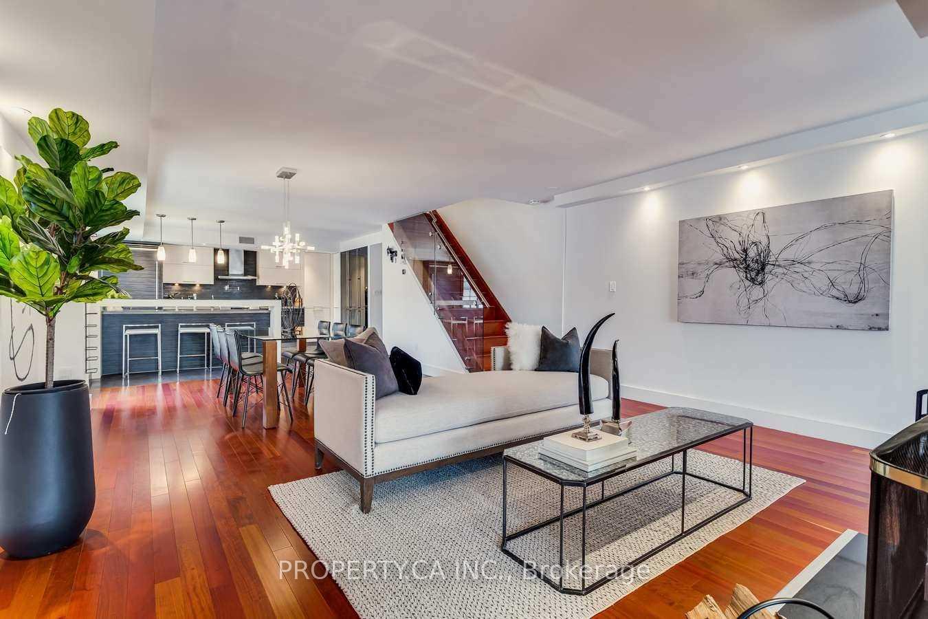 349 St Clair Avenue W 403