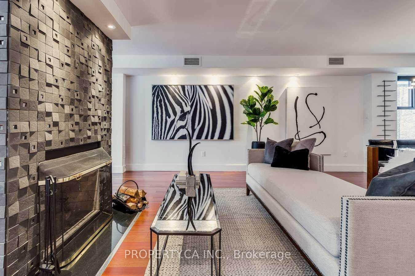 349 St Clair Avenue W 403