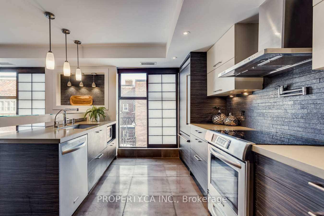 349 St Clair Avenue W 403