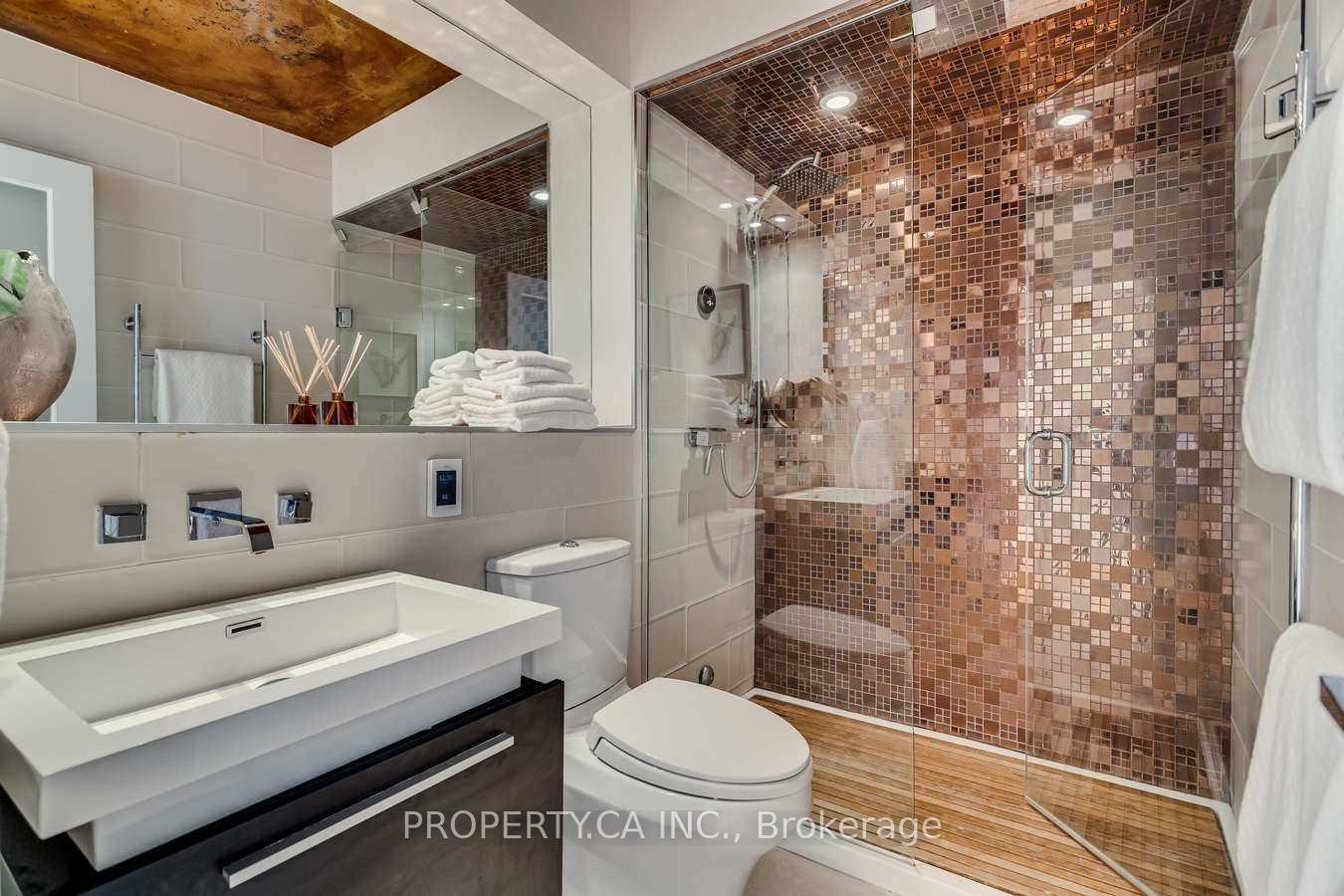 349 St Clair Avenue W 403