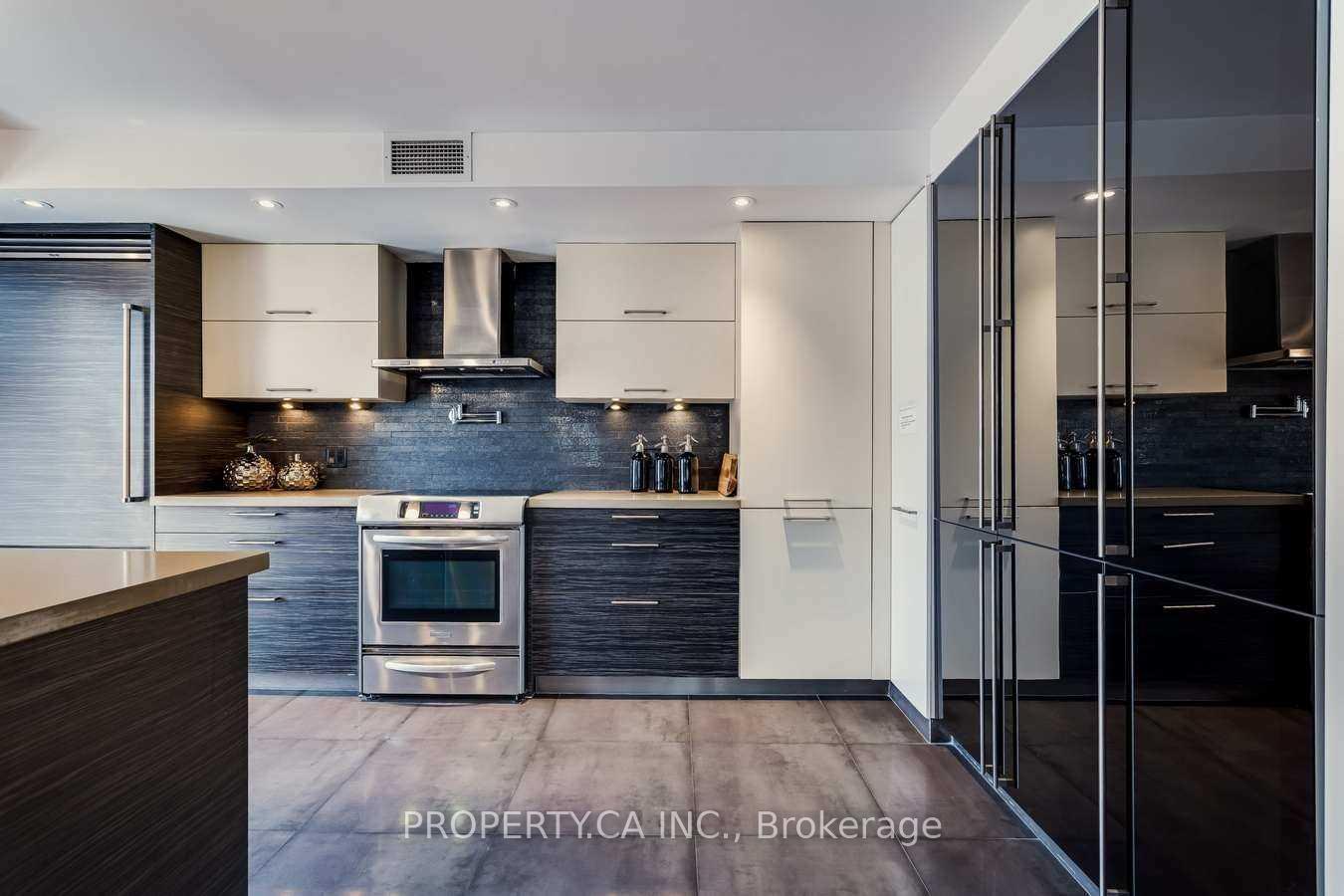 349 St Clair Avenue W 403