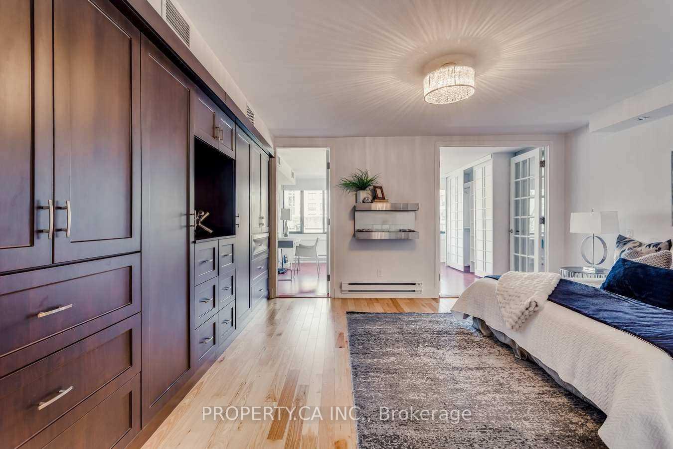 349 St Clair Avenue W 403