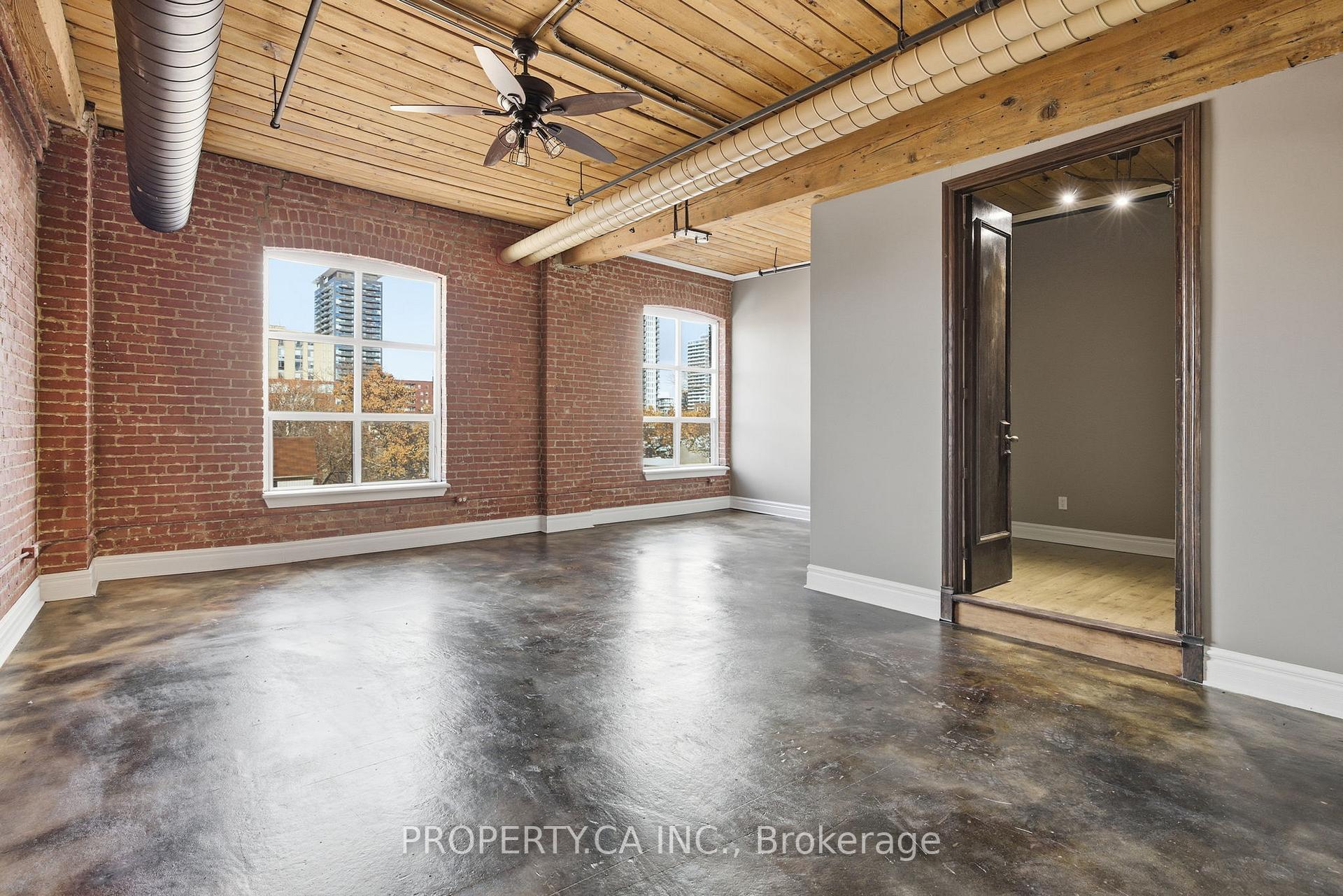 426 Queen Street E 405