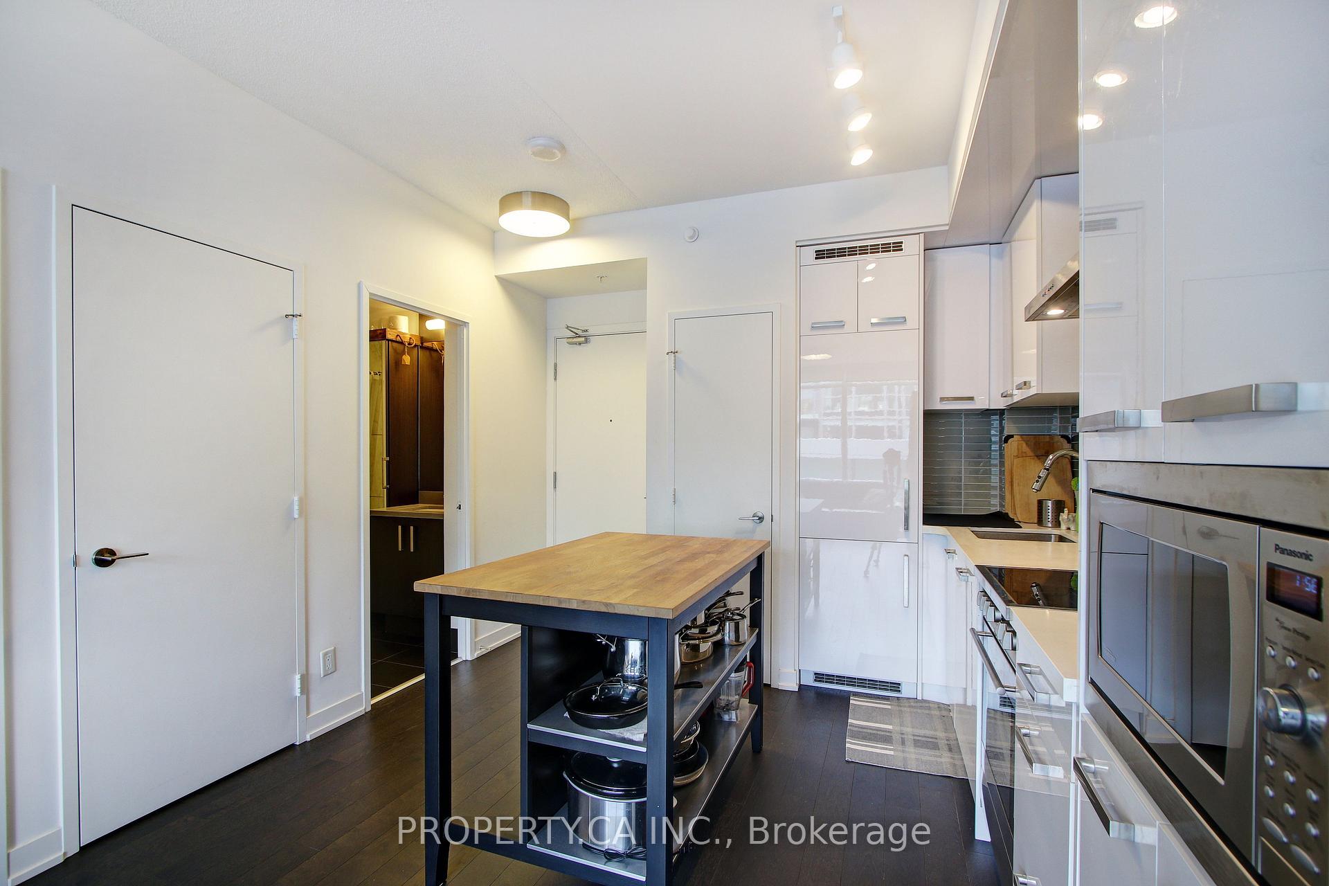 455 Front Street E N307