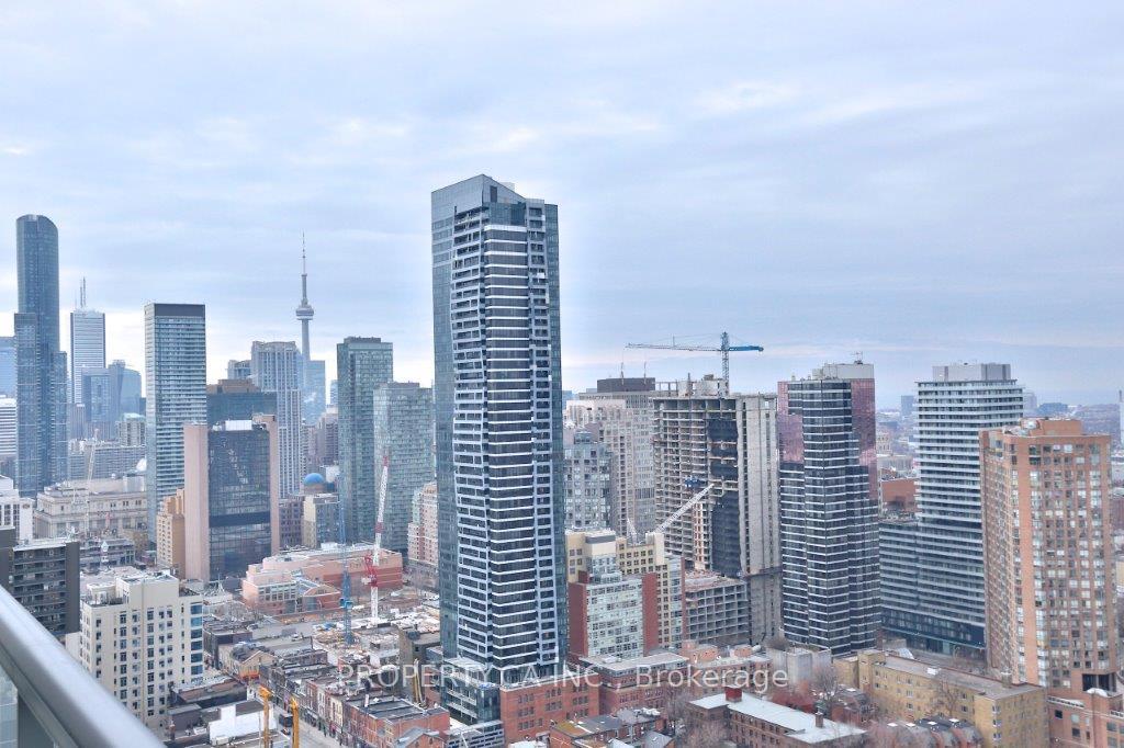 33 Charles Street E 3105