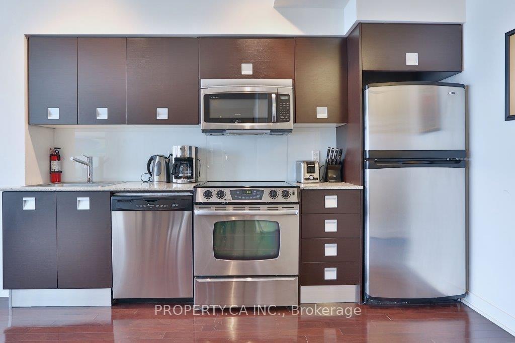 33 Charles Street E 3105