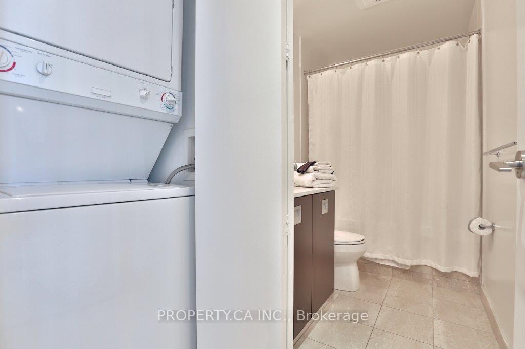 33 Charles Street E 3105