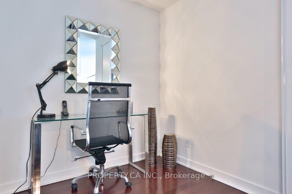 33 Charles Street E 3105