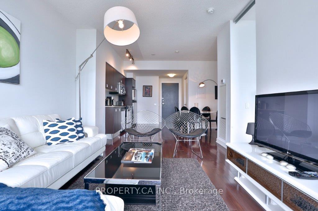 33 Charles Street E 3105