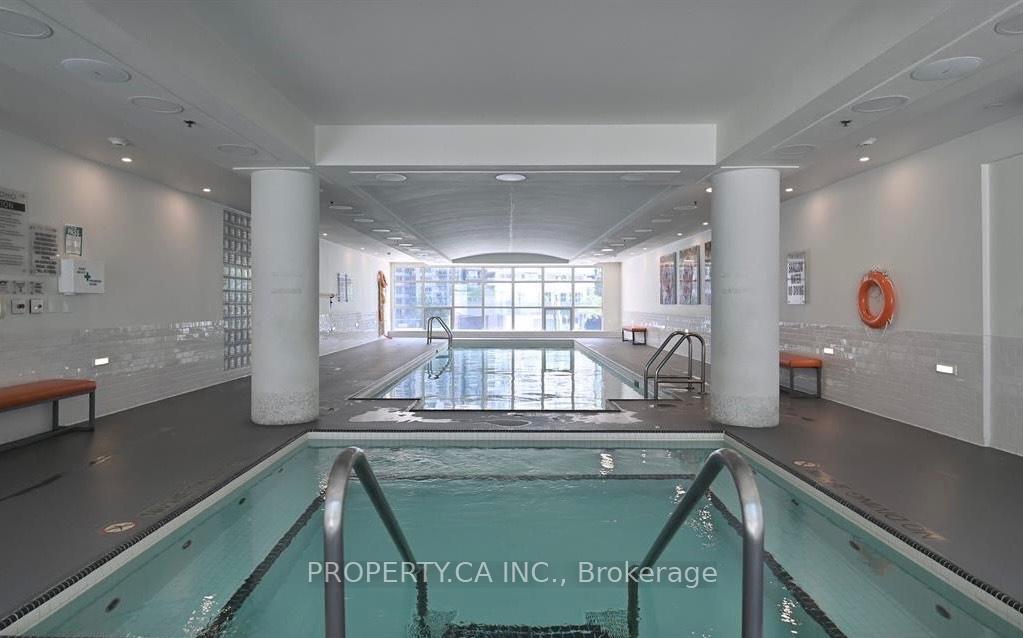 36 Blue Jays Way 531