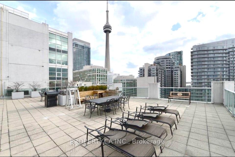 36 Blue Jays Way 531