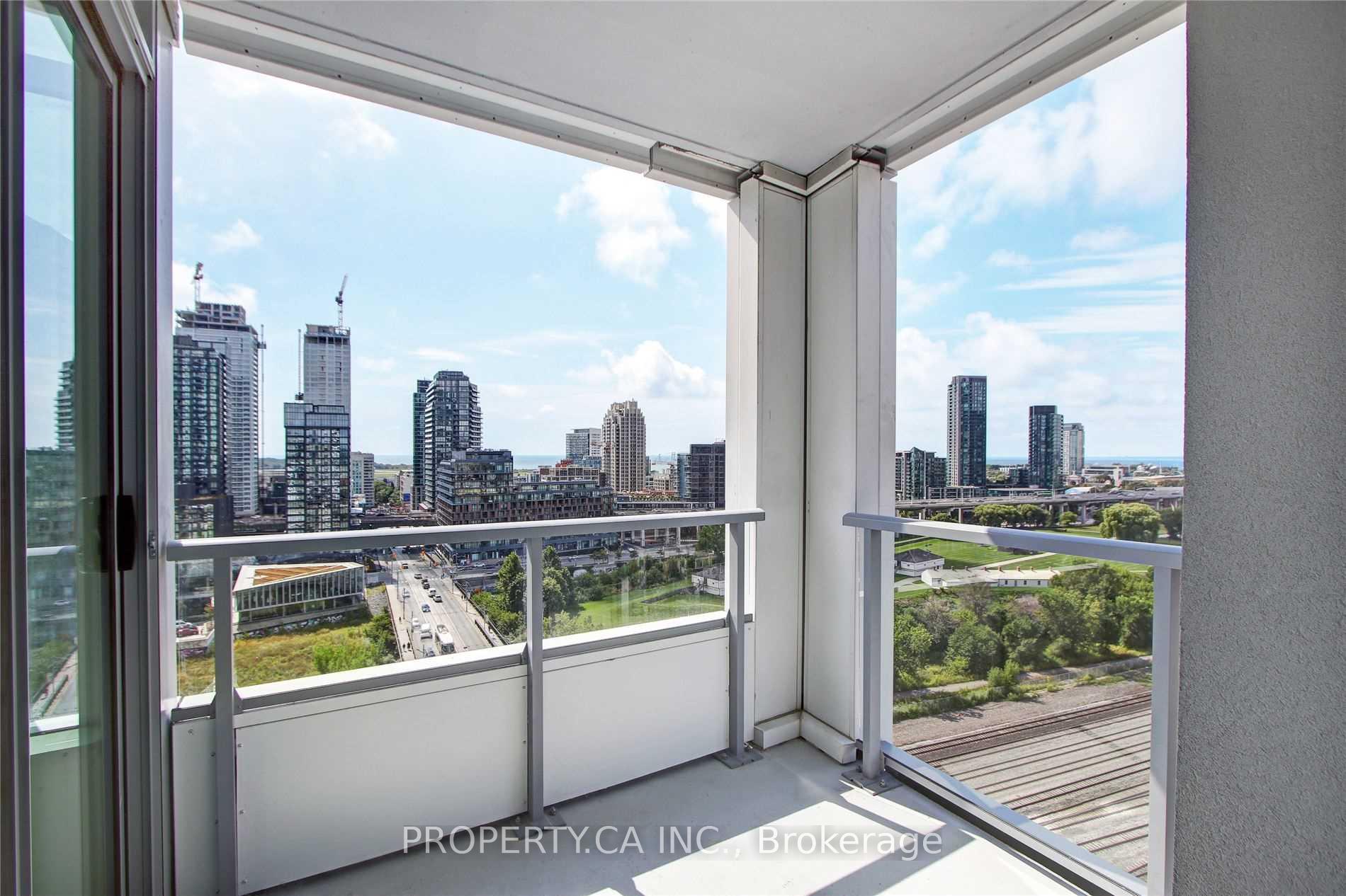 27 Bathurst Street 1404W