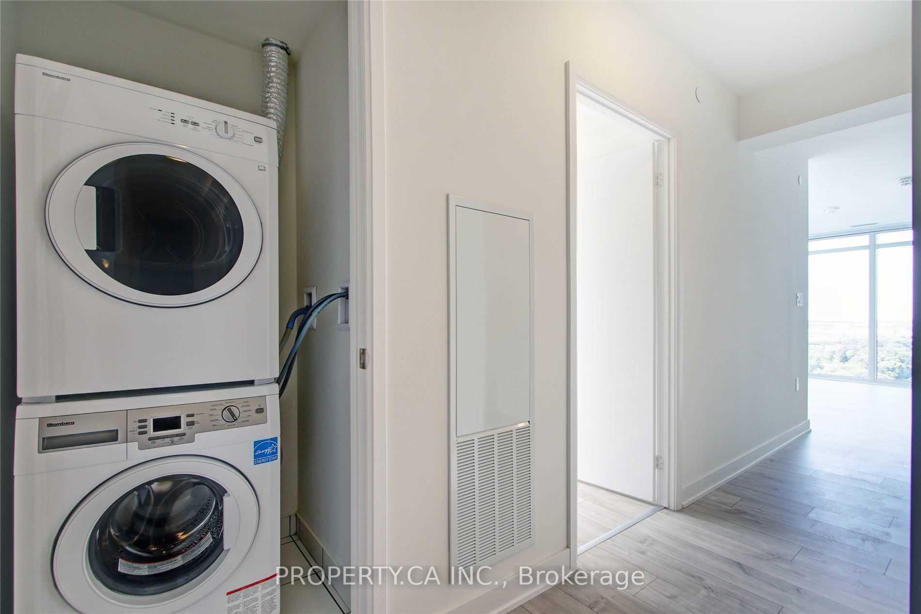 27 Bathurst Street 1404W