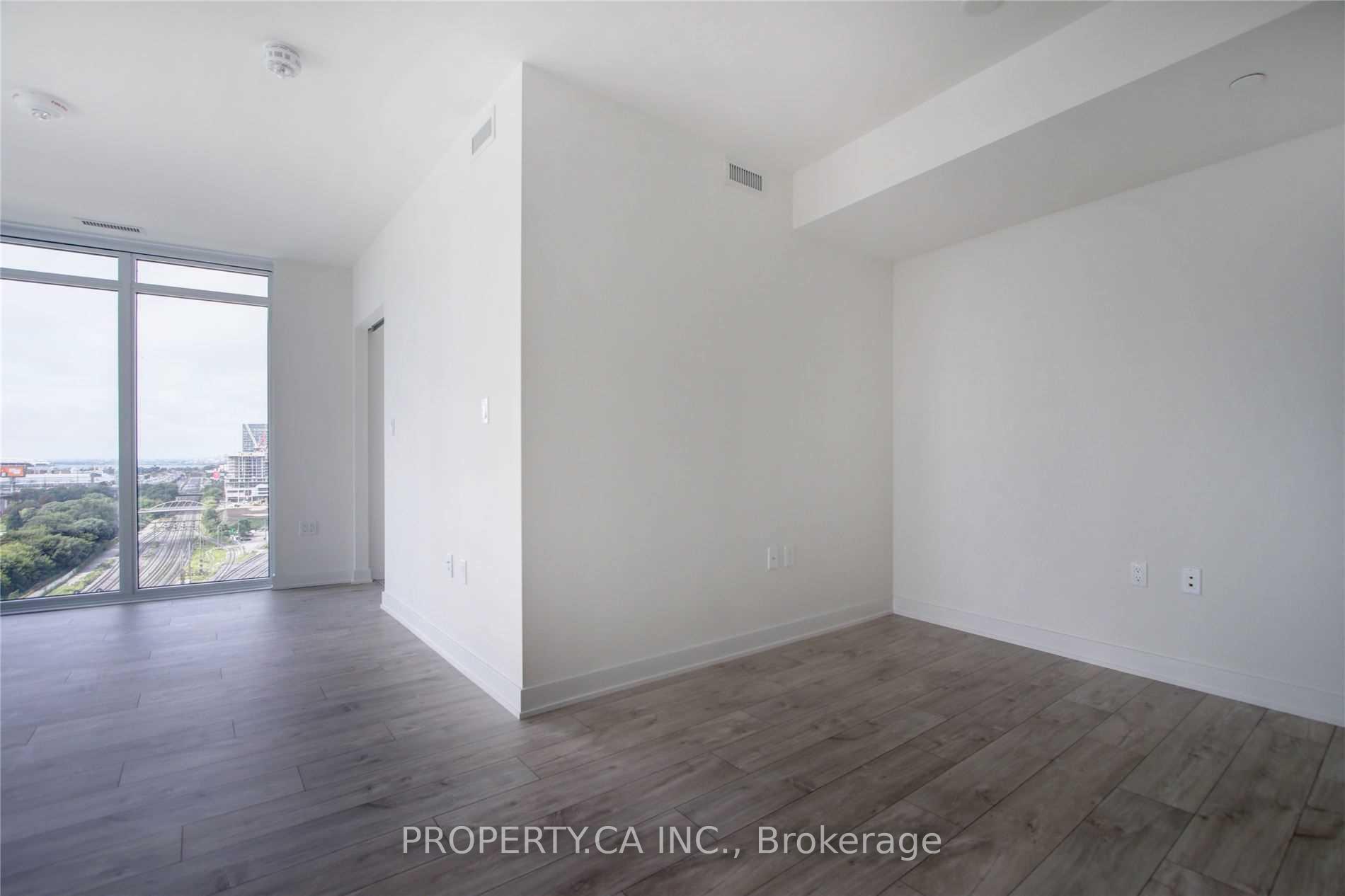 27 Bathurst Street 1404W