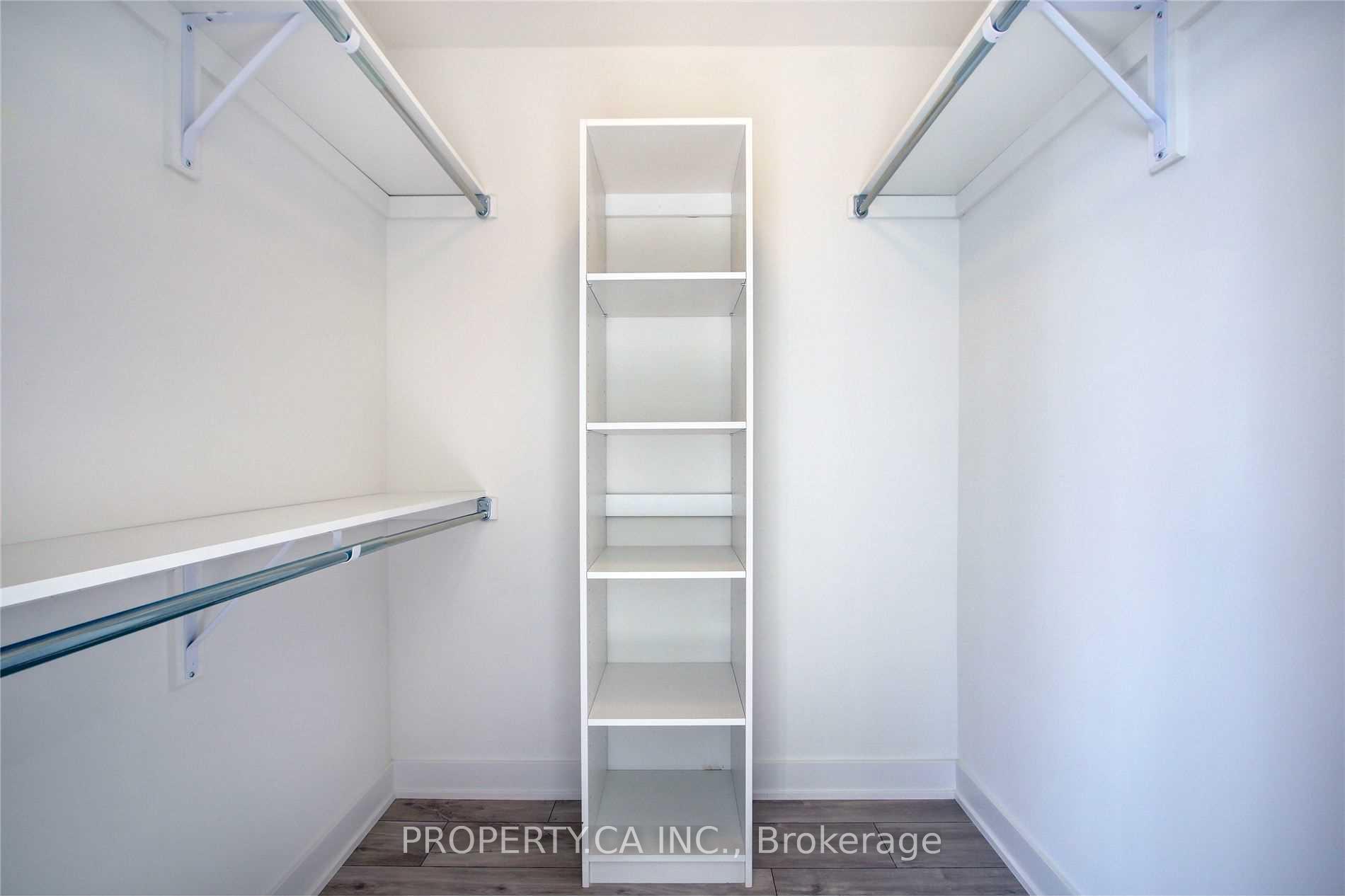 27 Bathurst Street 1404W