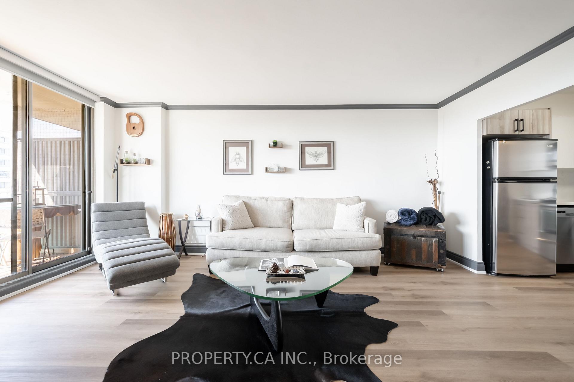 5949 Yonge Street 806