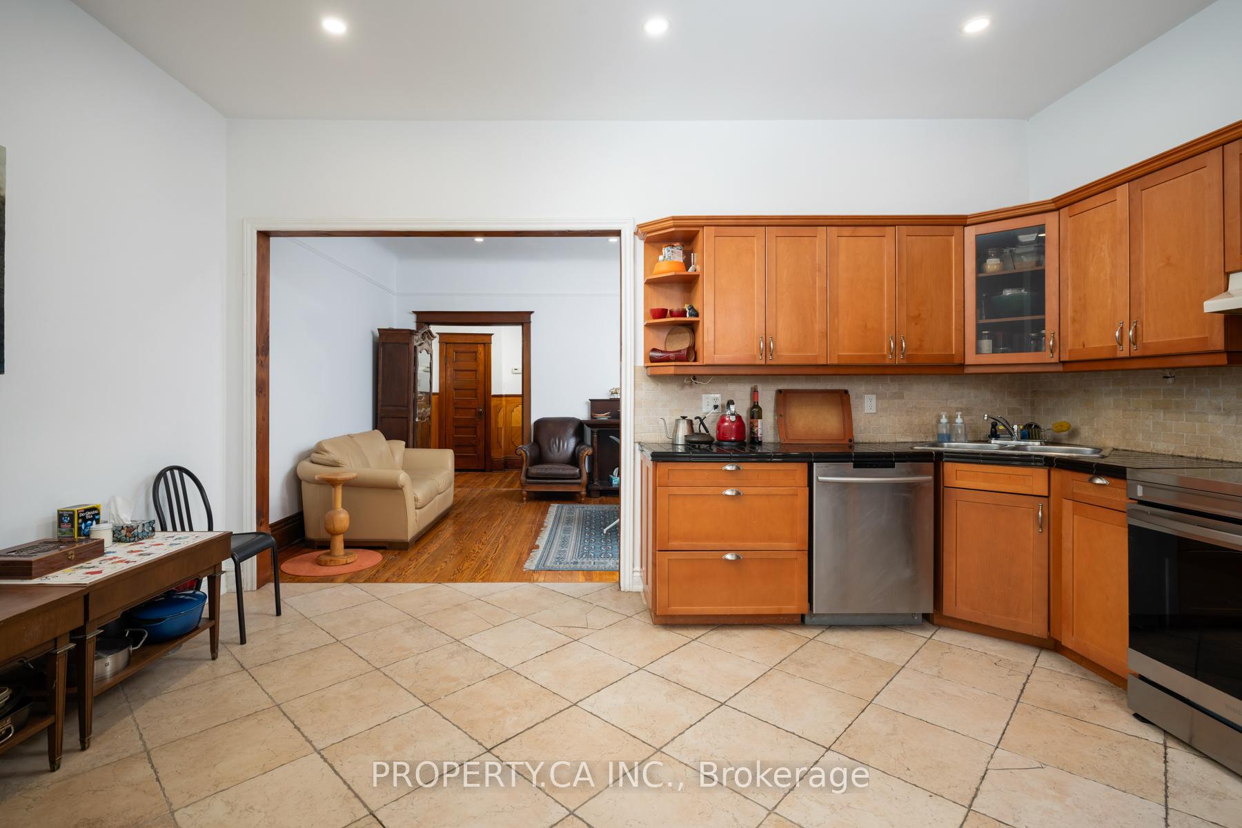 241 St Clarens Avenue