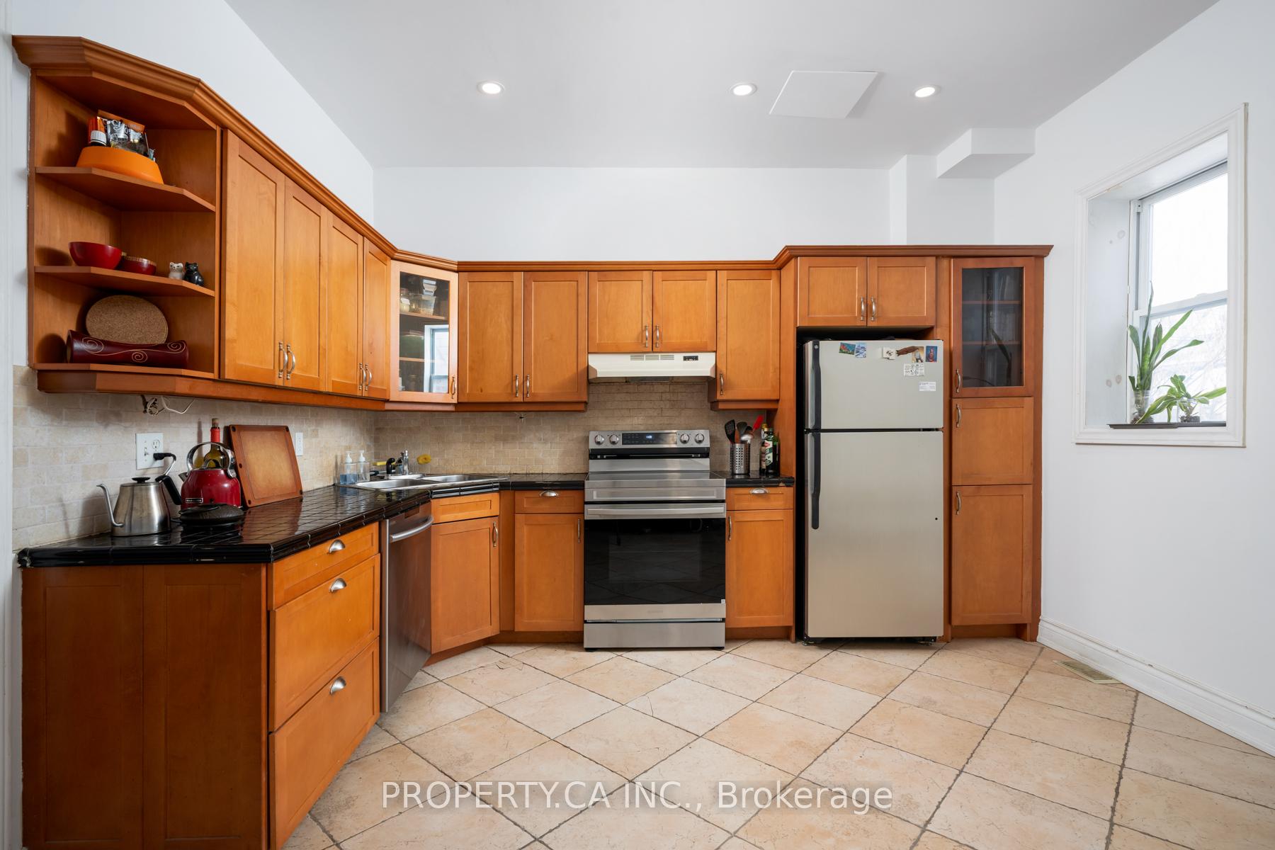 241 St Clarens Avenue