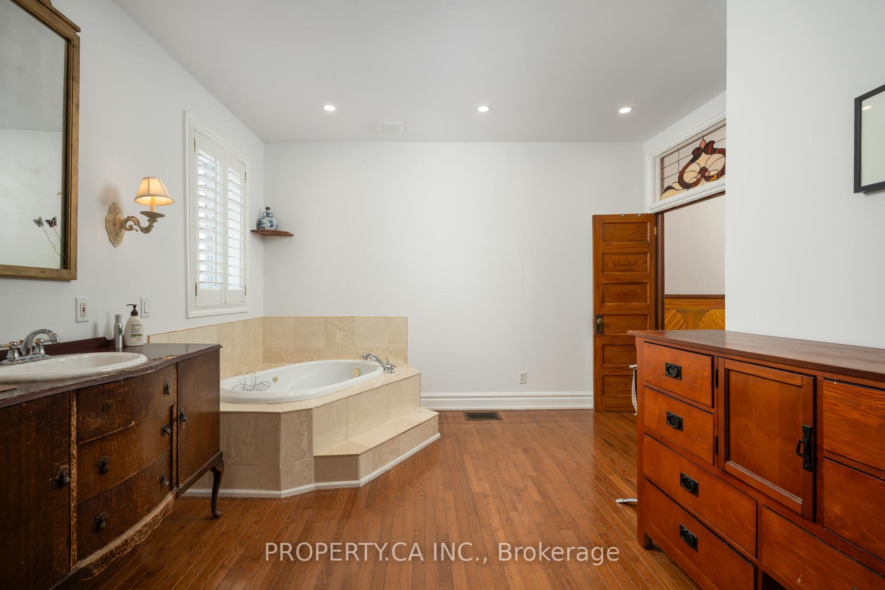 241 St Clarens Avenue