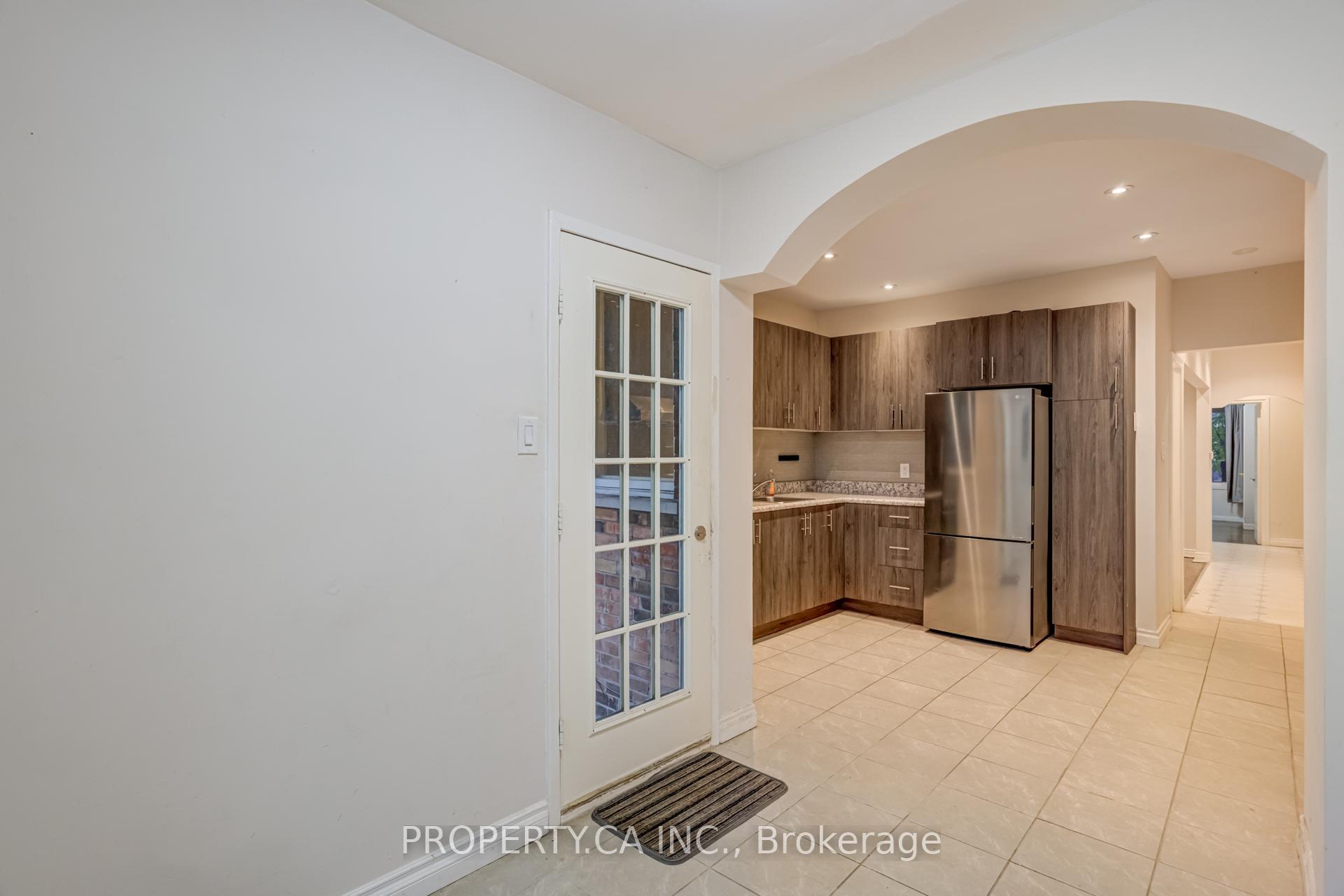 238 Saint Clarens Avenue Main