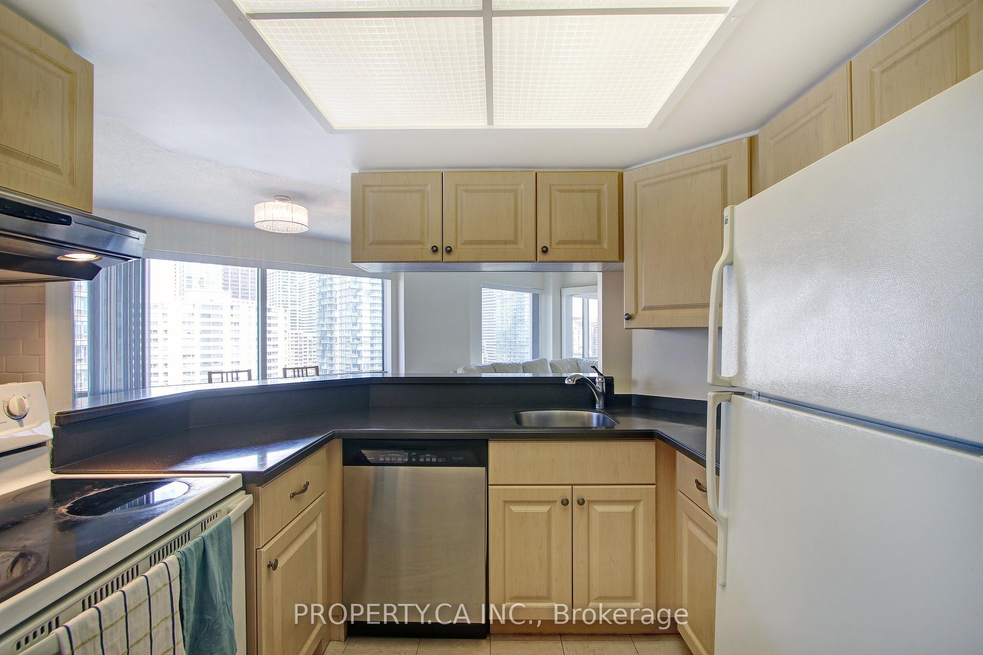 1001 Bay Street 2204