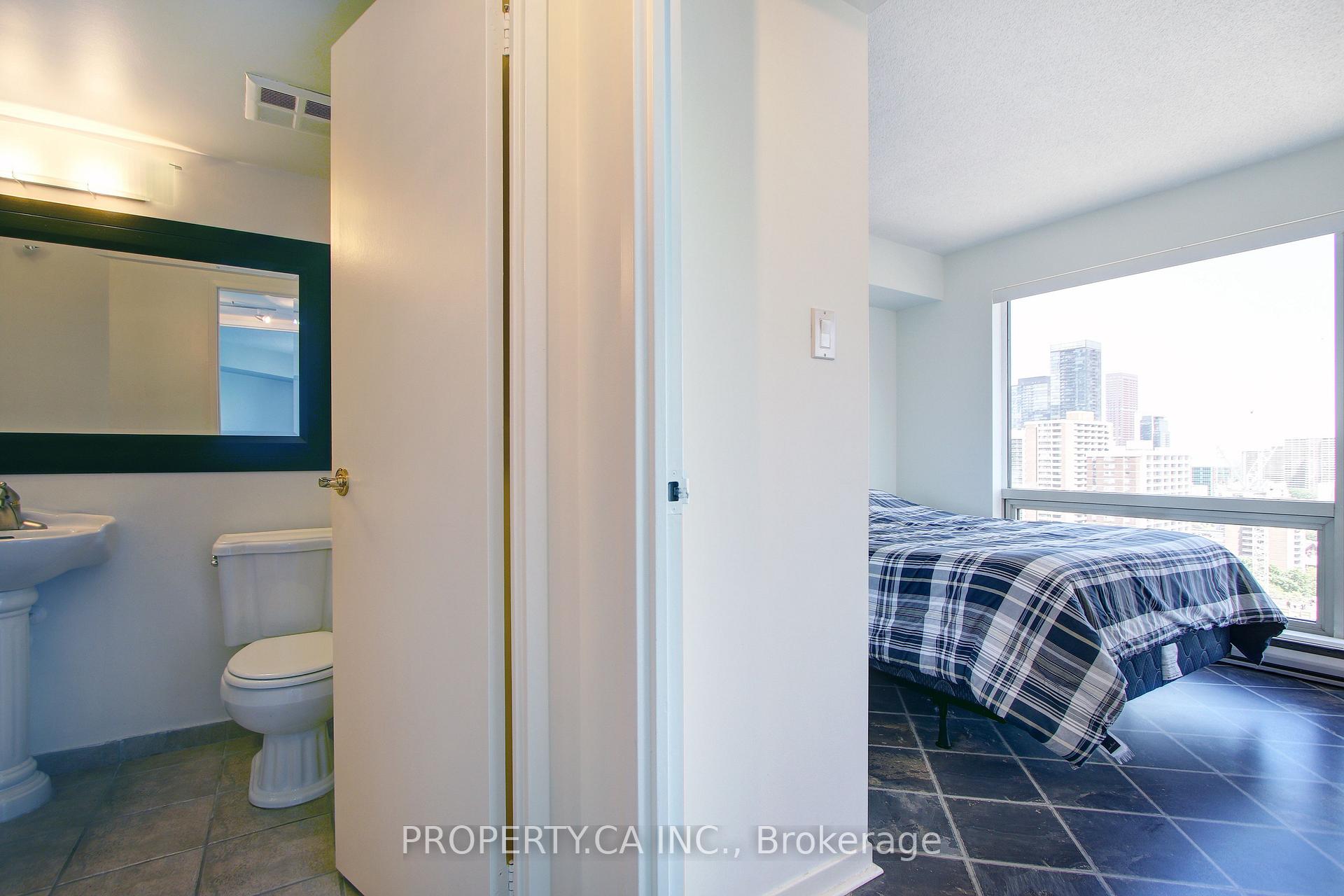 1001 Bay Street 2204