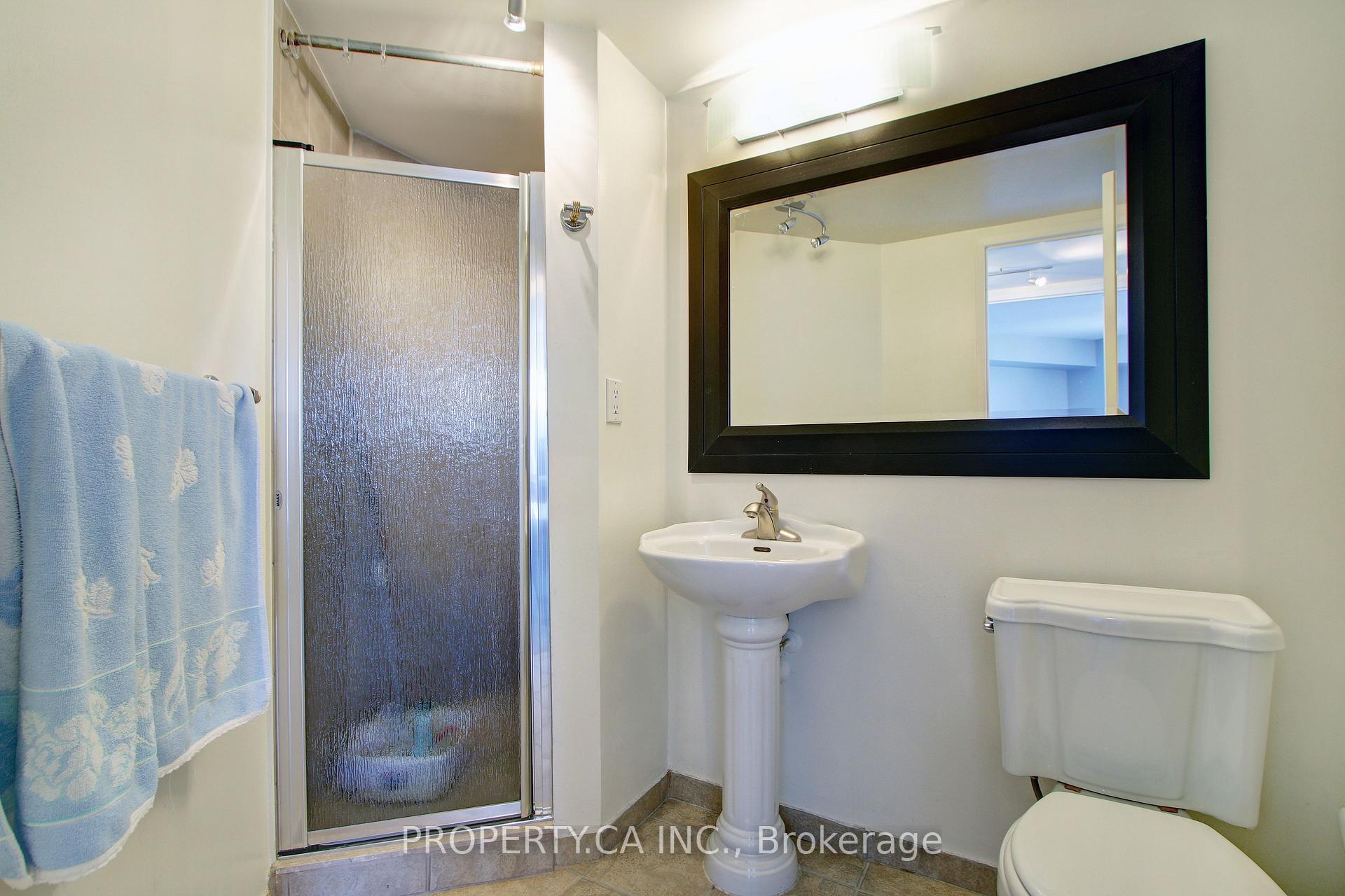 1001 Bay Street 2204