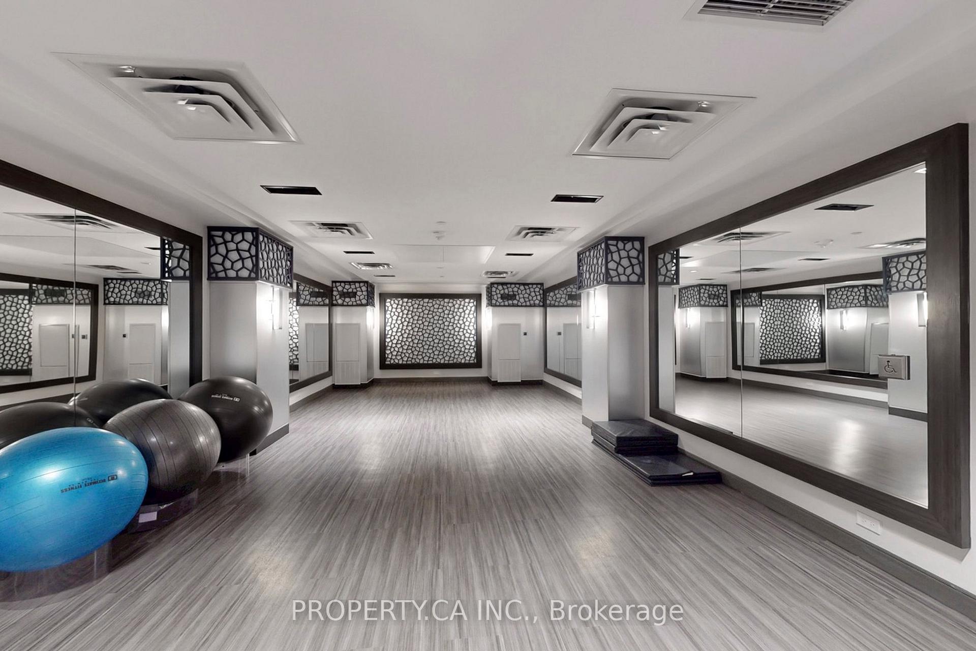 543 Richmond Street W 1029