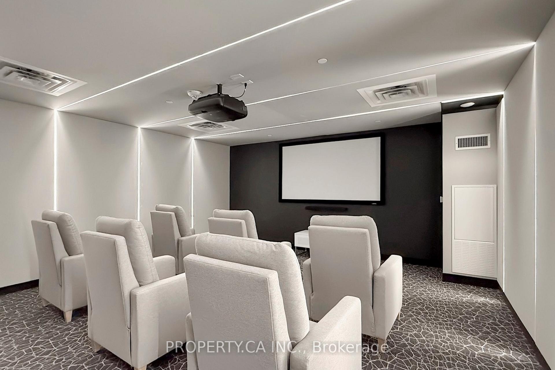 543 Richmond Street W 1029