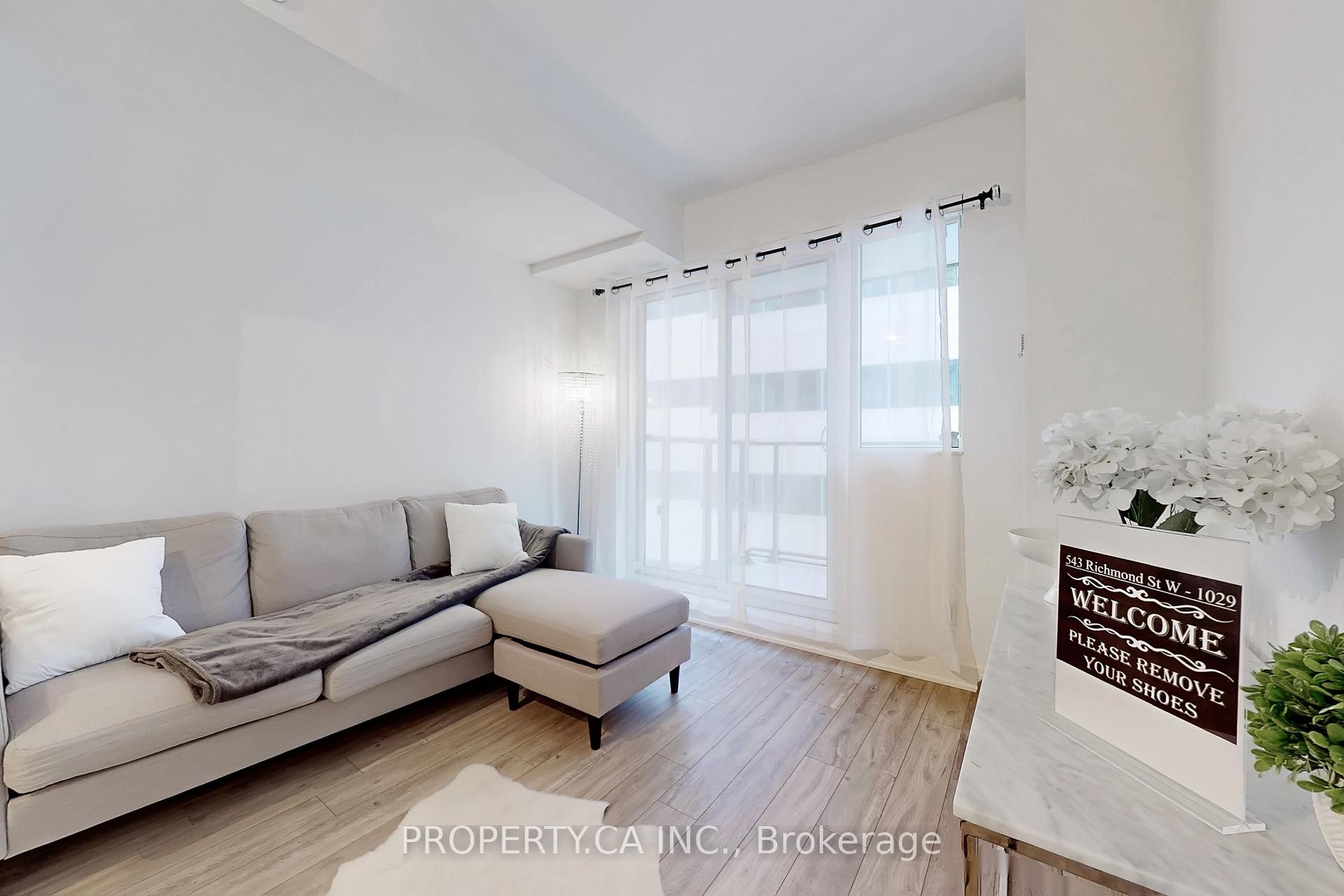 543 Richmond Street W 1029