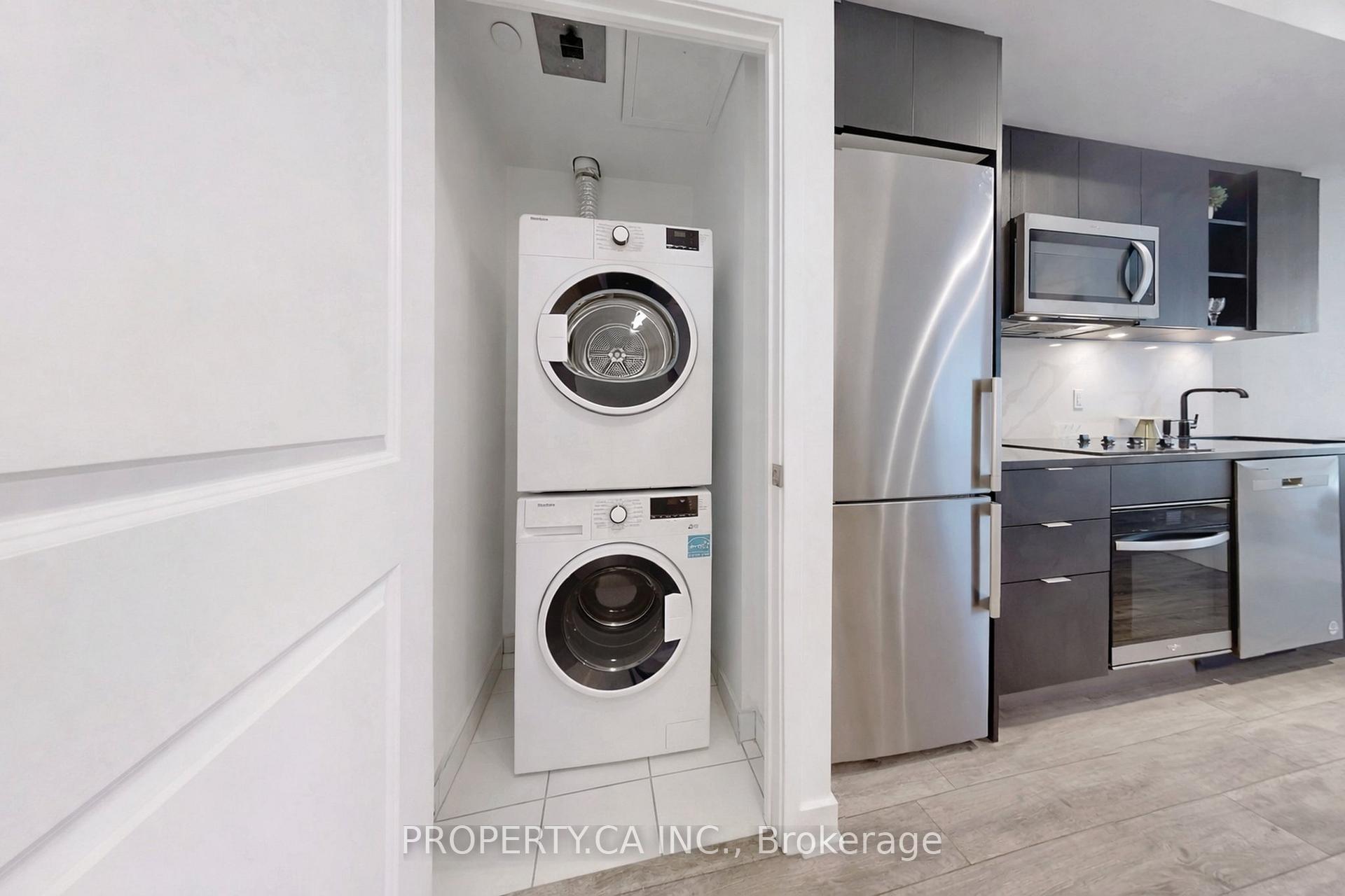 543 Richmond Street W 1029