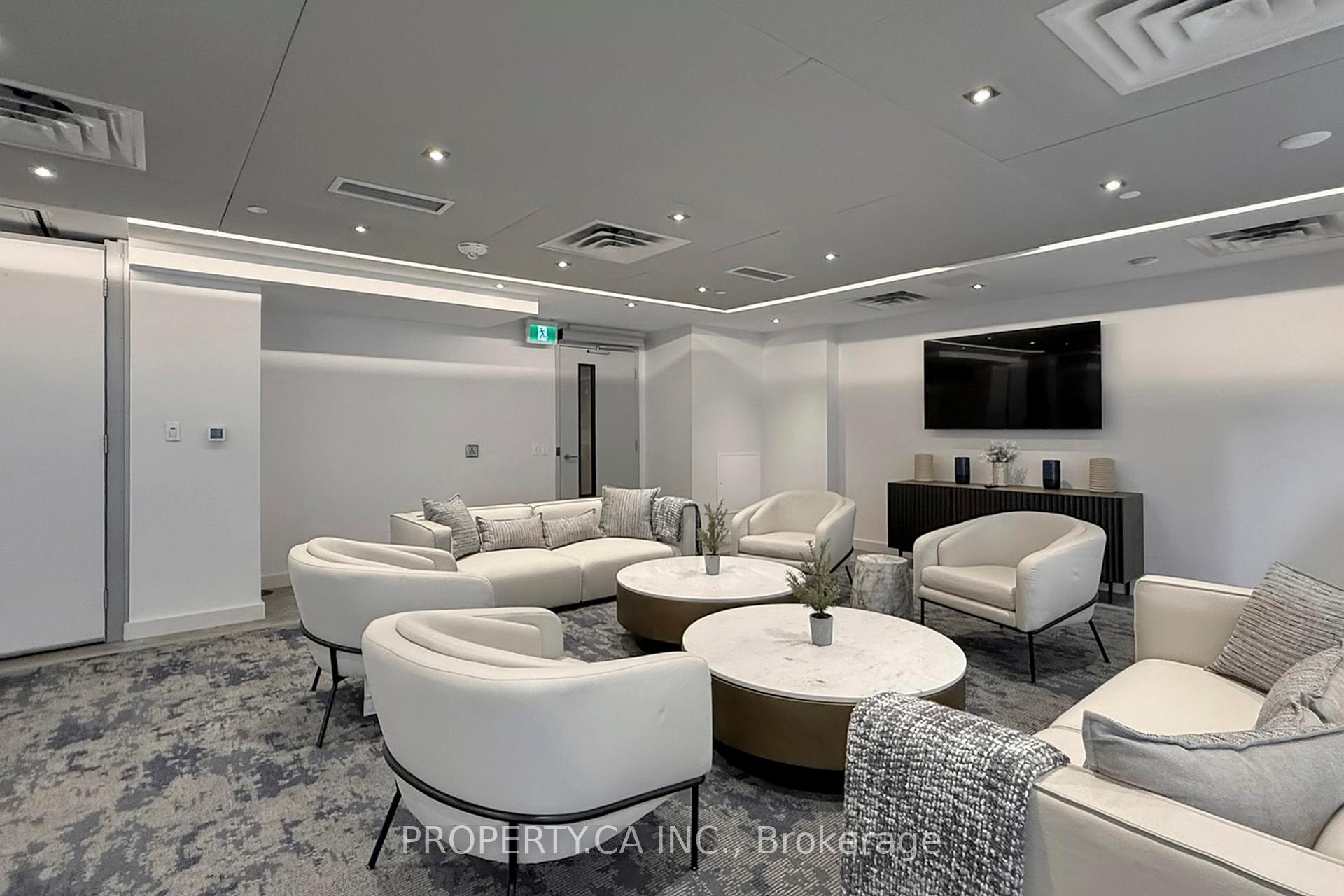 543 Richmond Street W 1029