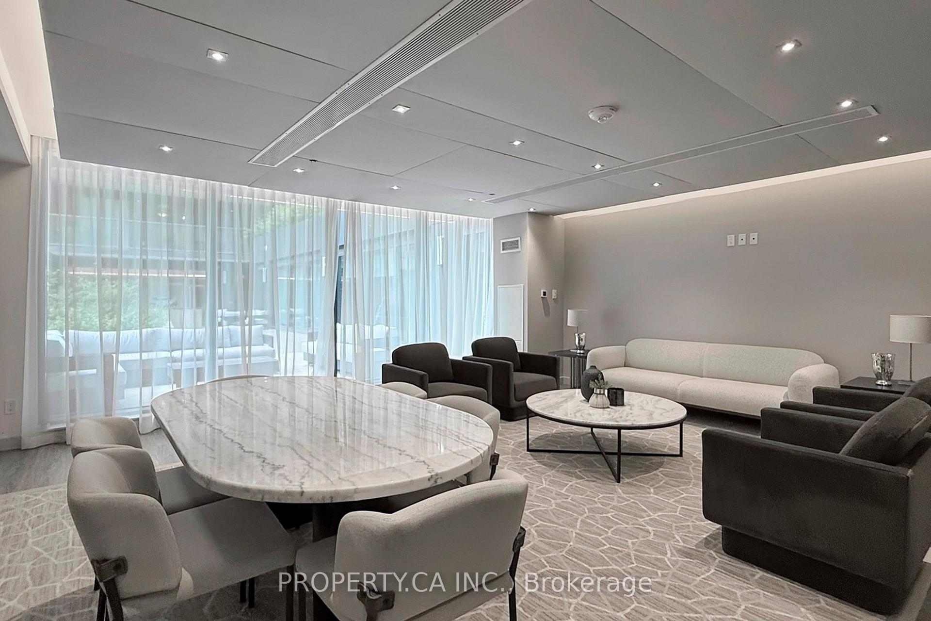 543 Richmond Street W 1029