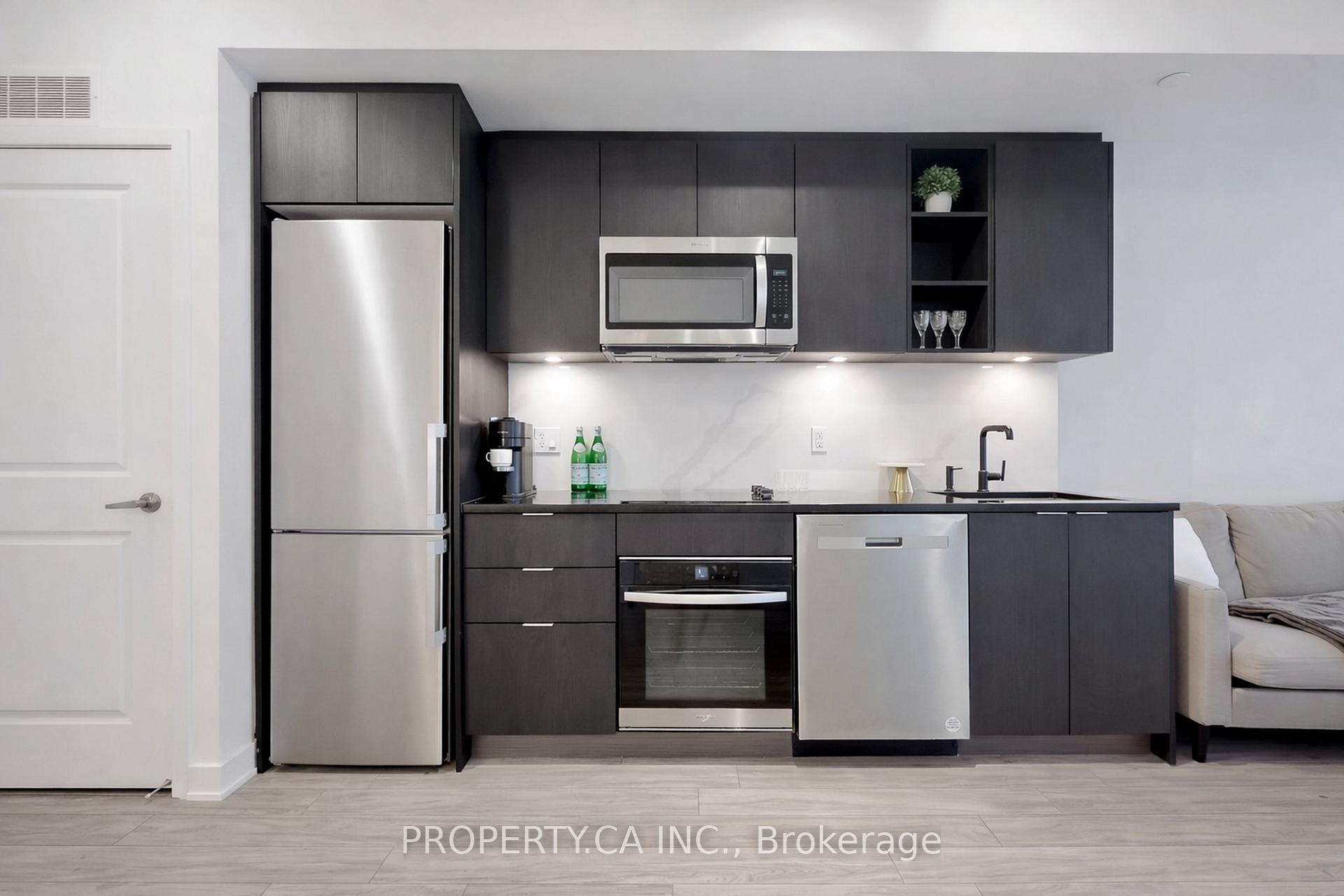 543 Richmond Street W 1029