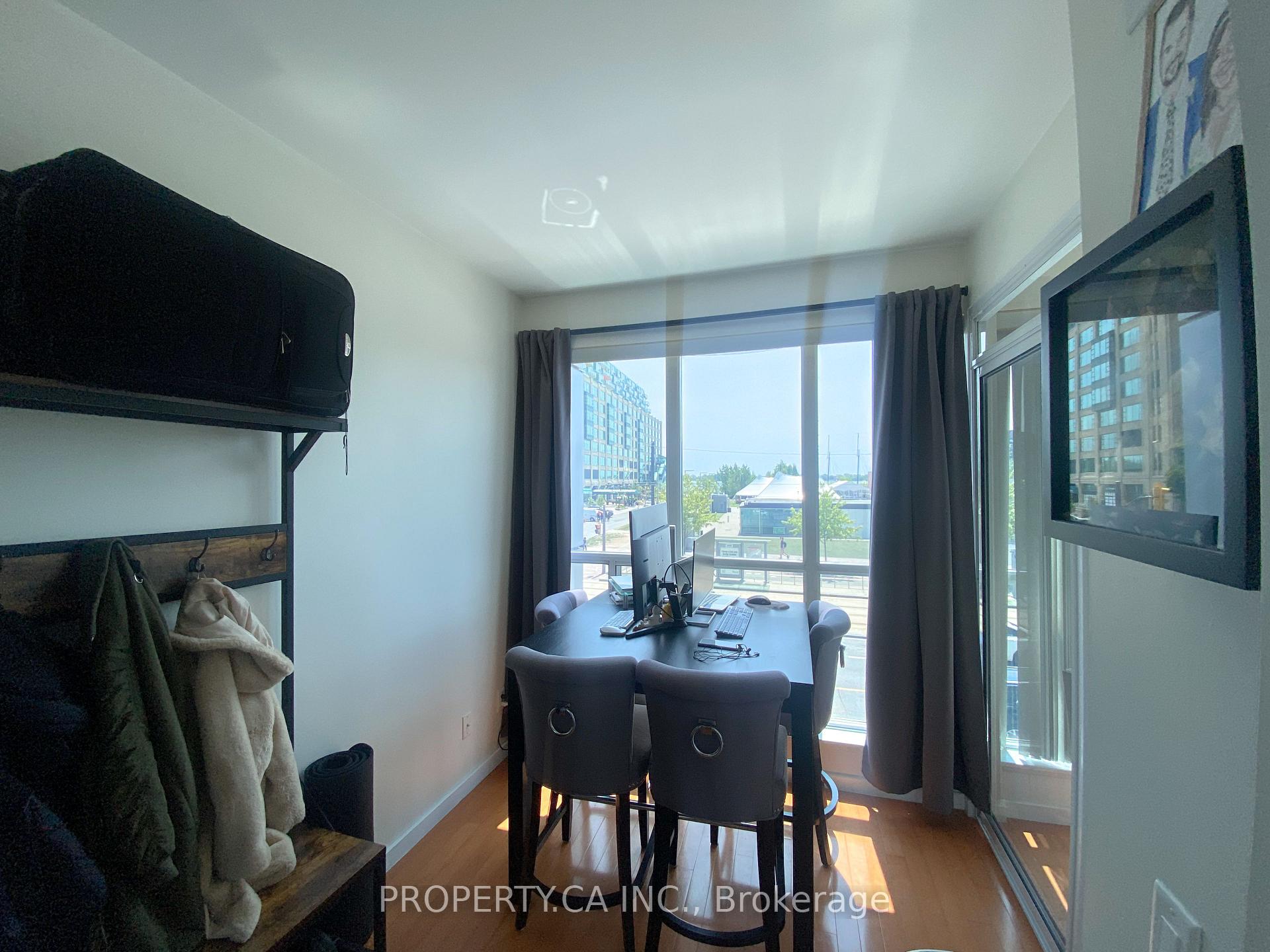 208 Queens Quay W 214