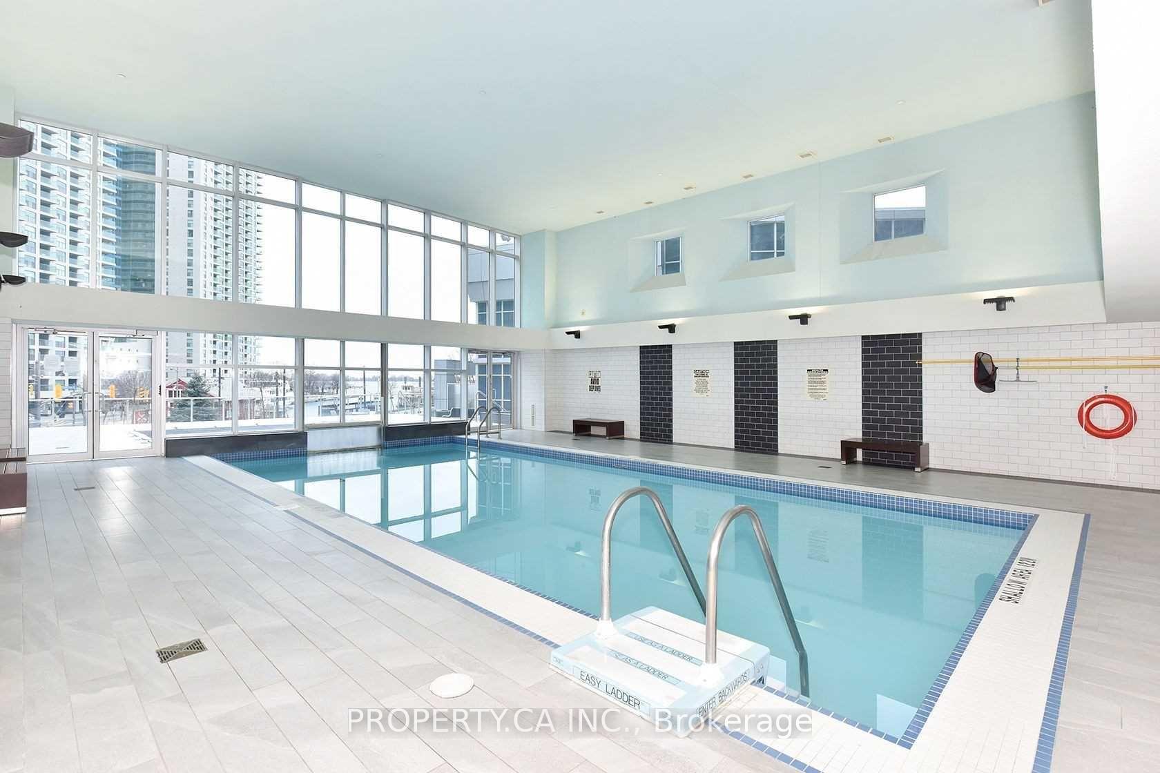 208 Queens Quay W 214