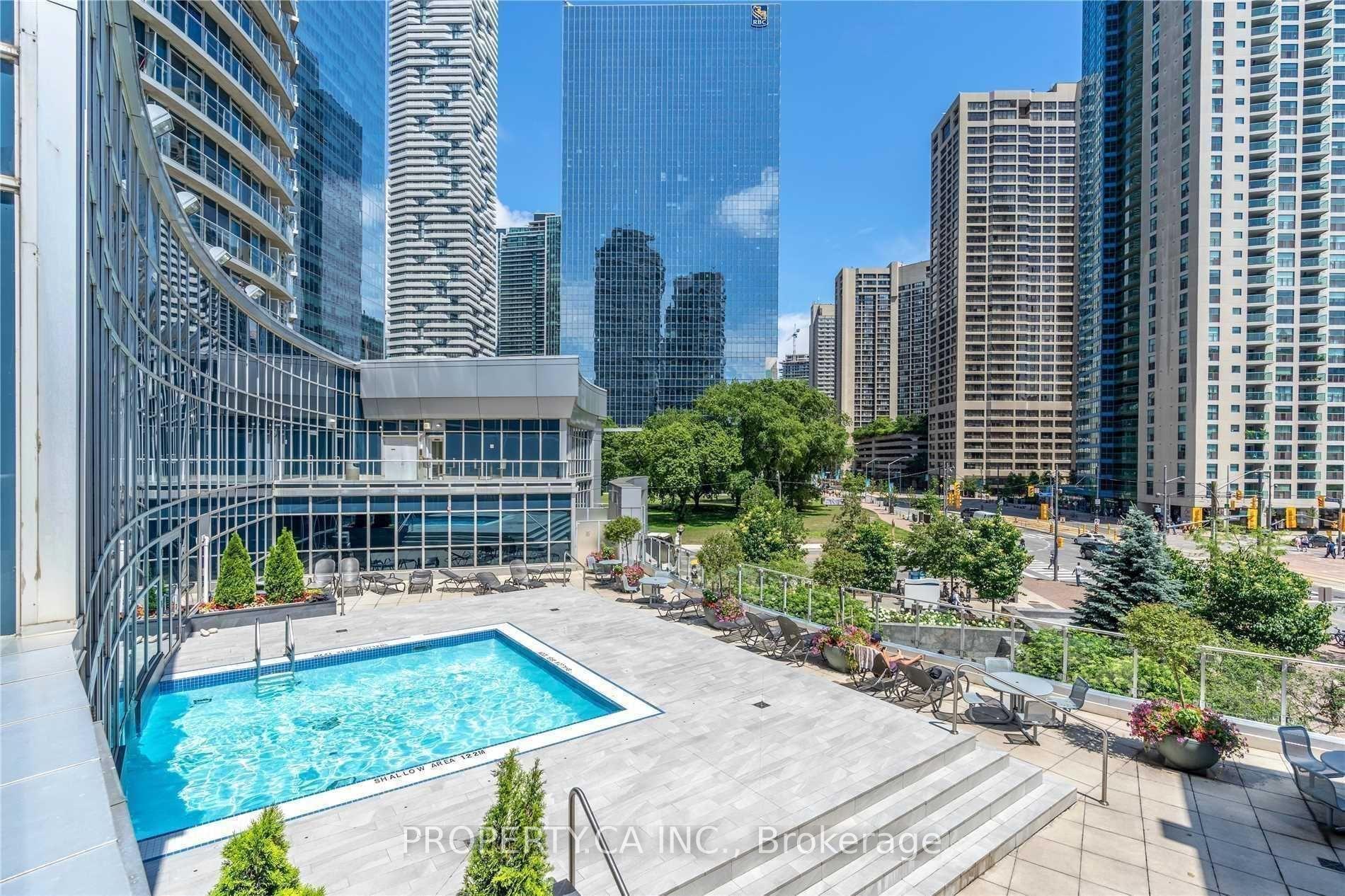 208 Queens Quay W 214