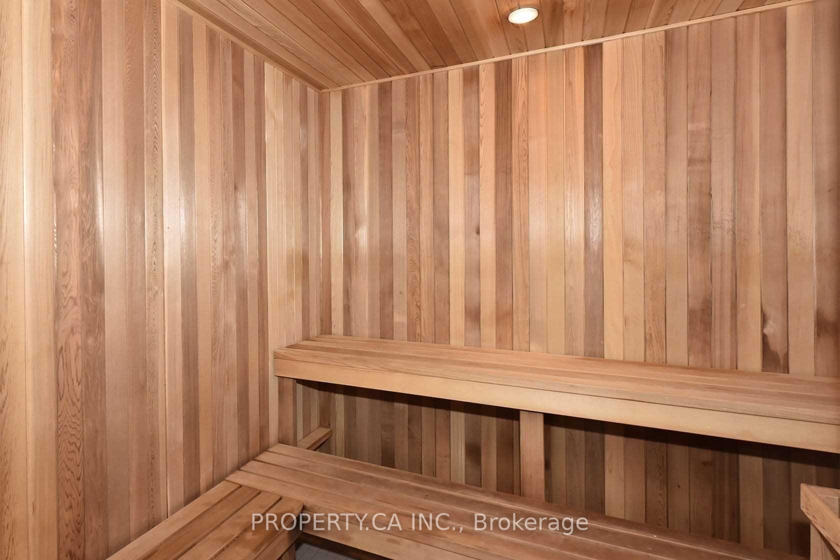 208 Queens Quay W 214